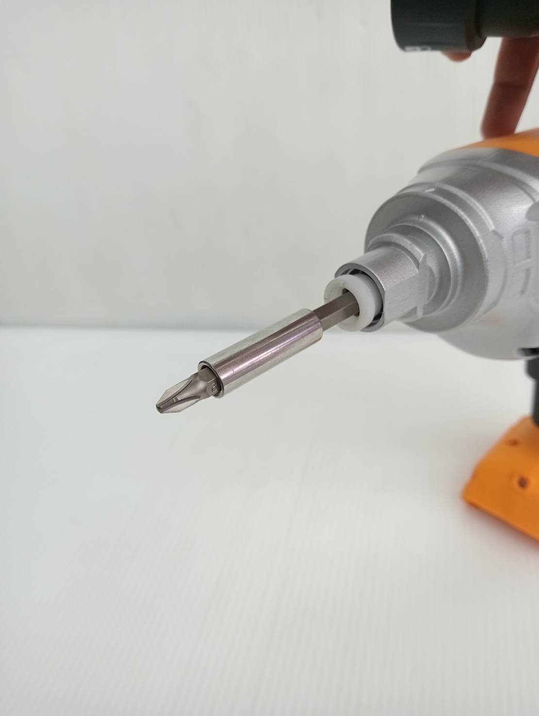 เครื่องขันสกรู20V Brushless CDSLI2042006 INGCO