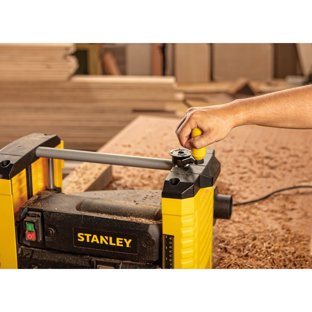 STANLEY เครื่องรีดไม้ไฟฟ้า 12 นิ้ว STP18-B1 (1800 วัตต์) รับประกันศูนย์ 2 ปี