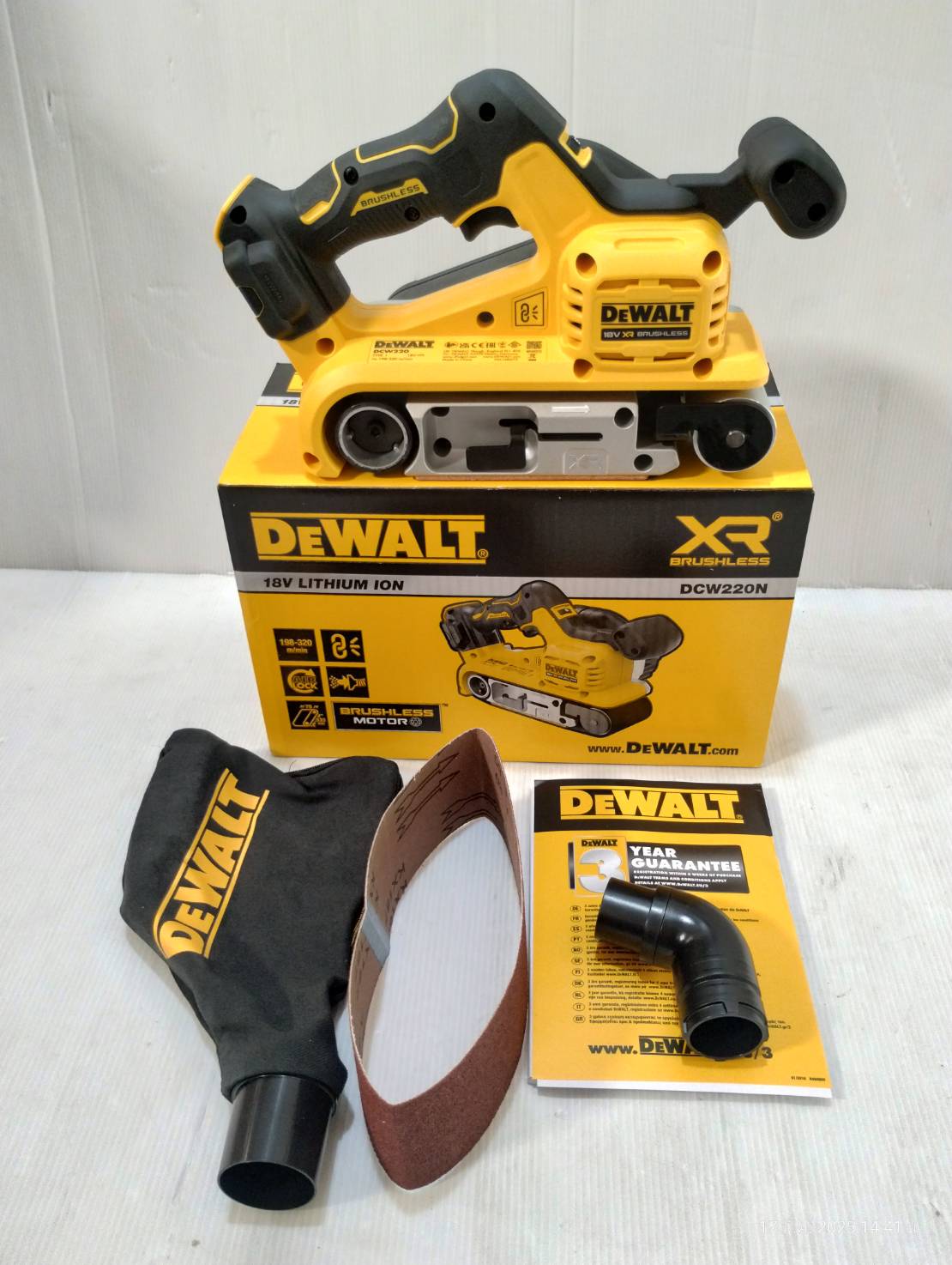 เครื่องขัดกระดาษทรายสายพาน20V DCW220N Dewalt (ตัวเปล่า)