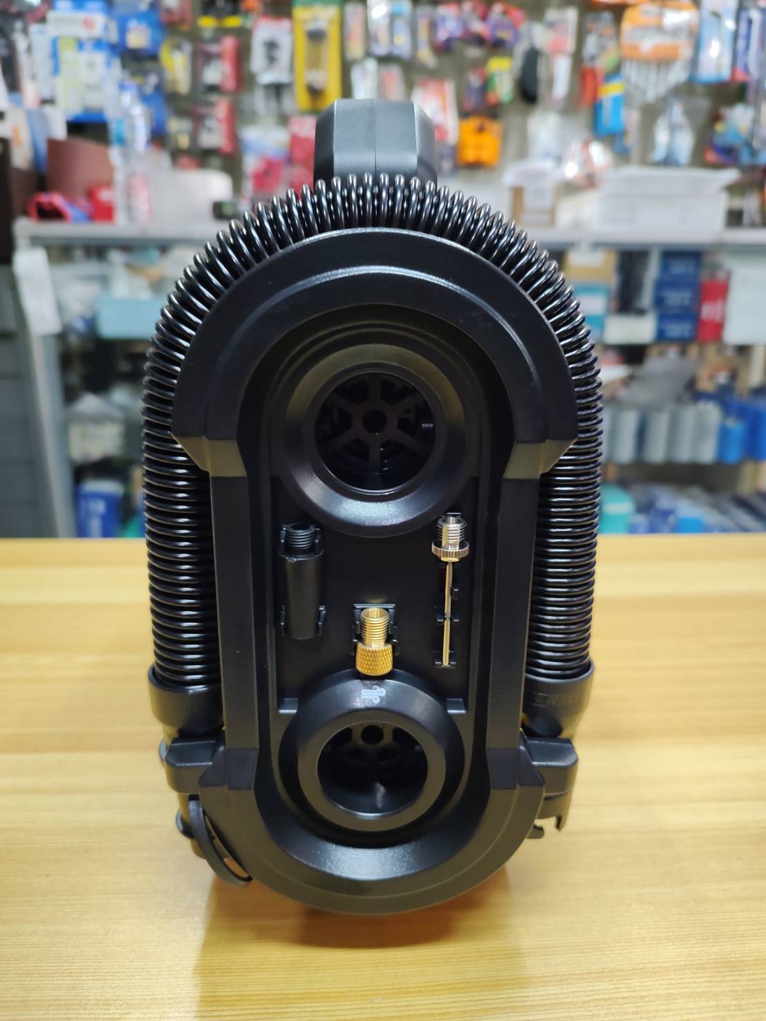 เครื่องสูบลมไร้สาย 18V (20V Max) รุ่น DCC018N DEWALT