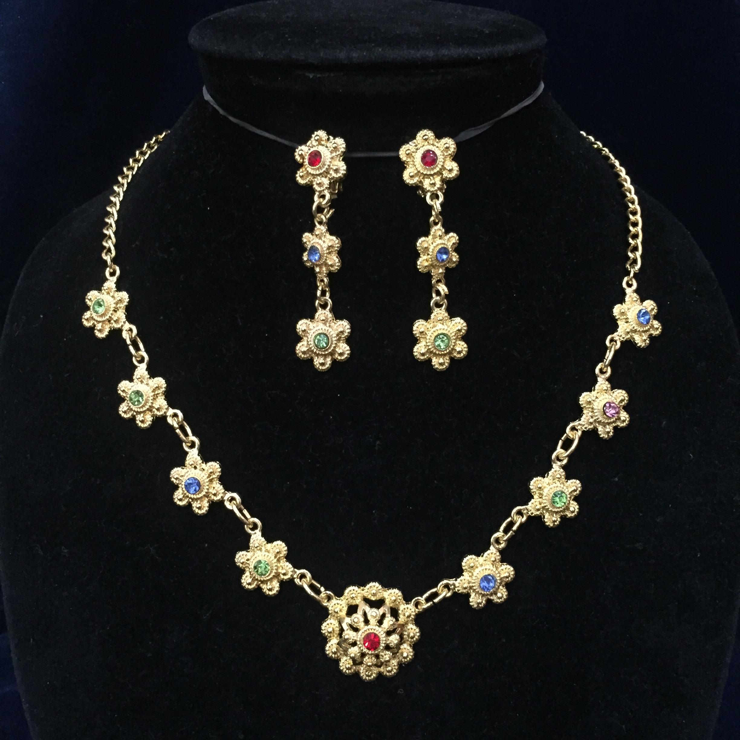 (พร้อมส่ง) เครื่องประดับไทยสร้อยคอ+ต่างหู 038 พลอยสีรวม