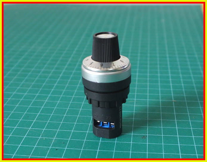 1x วอลลุ่ม โพเทนชิโอมิเตอร์ 20 Kohm ขนาด 22 มม.