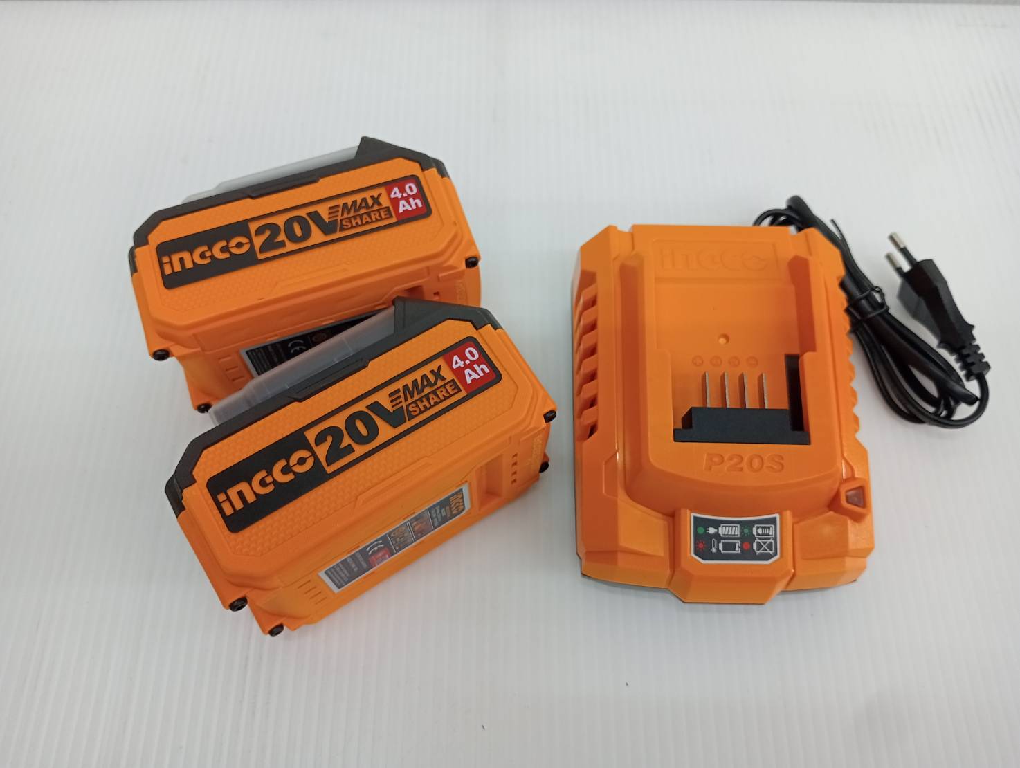 บล็อกกระแทก1/2 CIWLI2085 INGCO ครบชุด