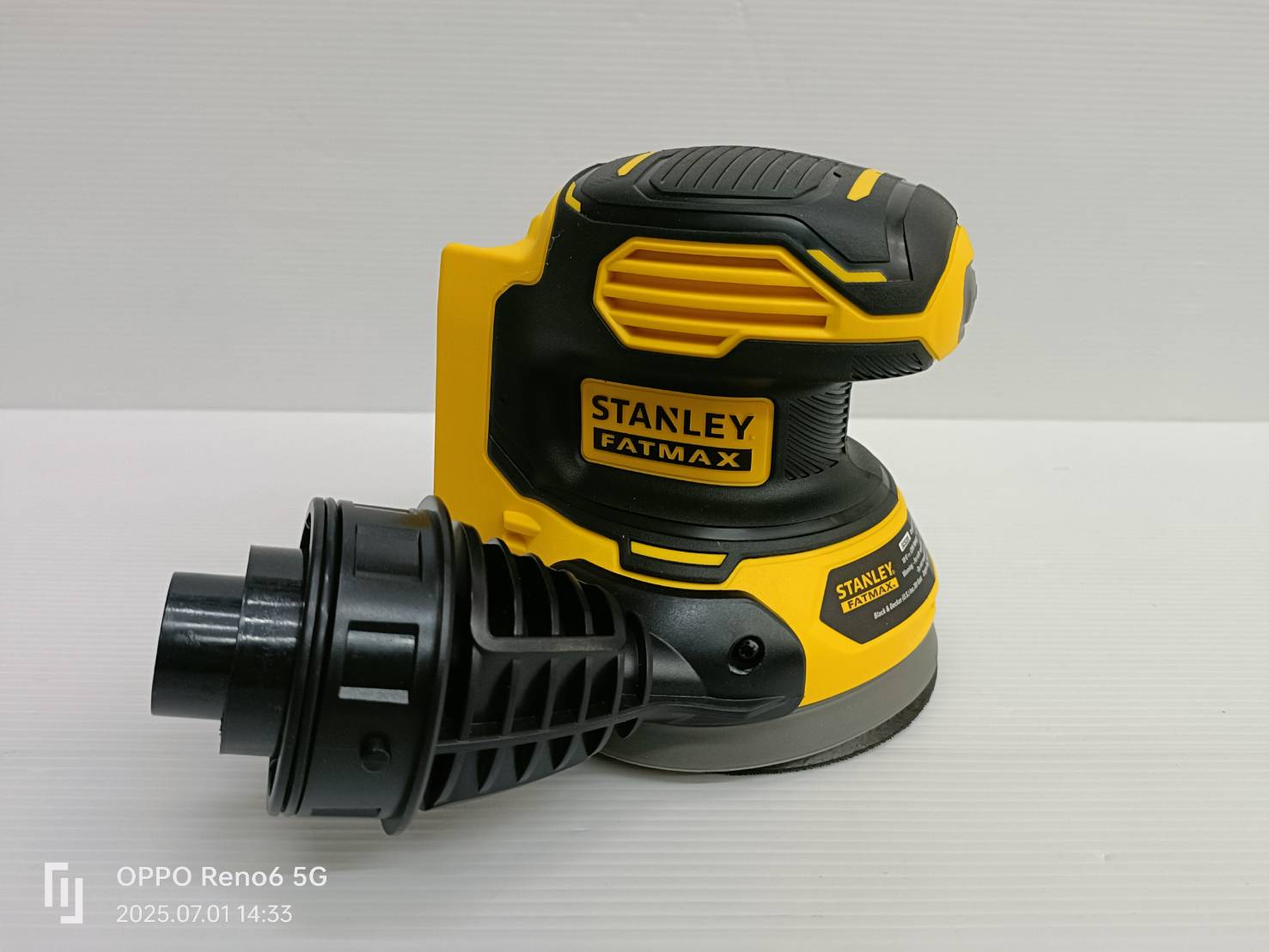 STANLEY รุ่น SCS220-B1 เครื่องขัดกระดาษทรายกลม 125มม ไร้สาย 20V เฉพาะตัวเครื่อง