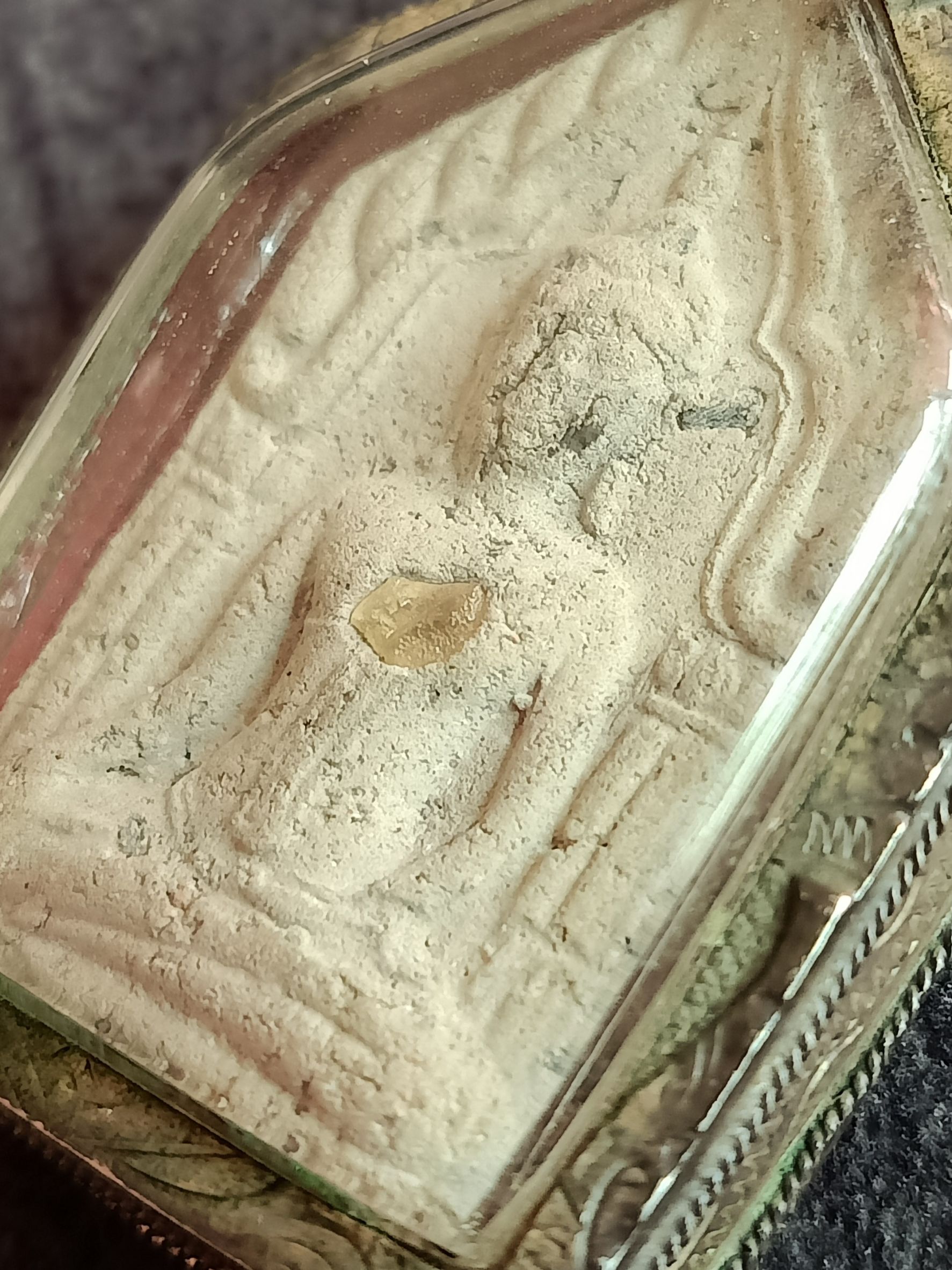 ขุนแผนผงพราย หลวงปู่ขาว พุทธรักขิโต จ.สกลนคร เลี่ยมเงินแท้ พระเหนือโลก พลังจิตเข้มขลัง