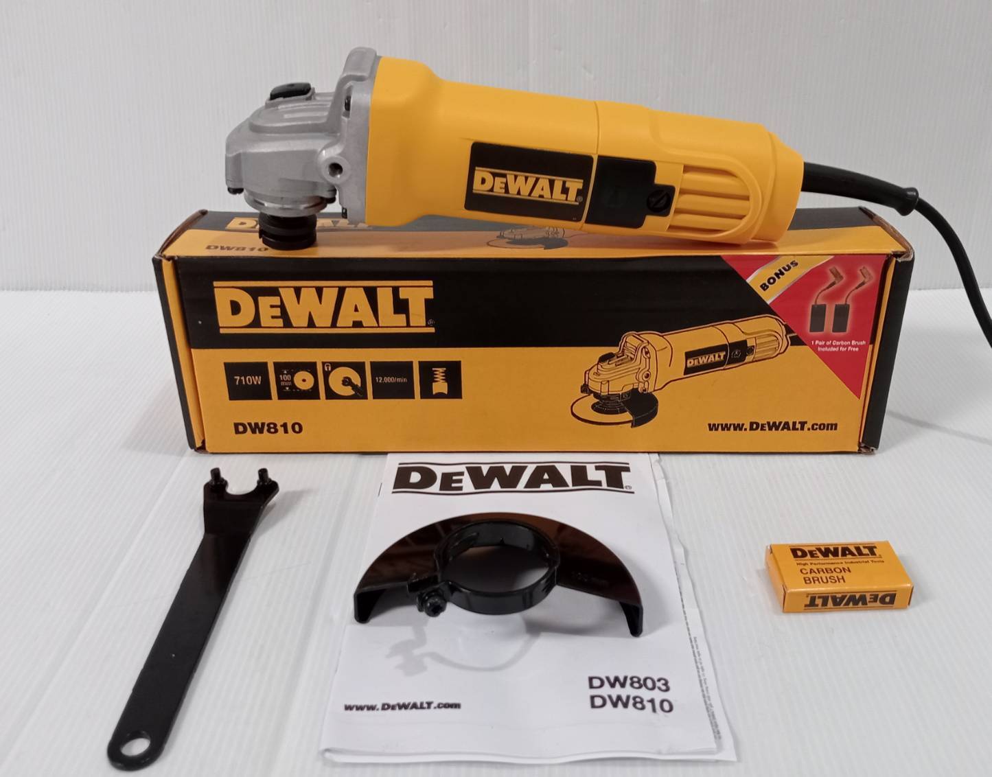 หินเจียร4" DW810 DEWALT
