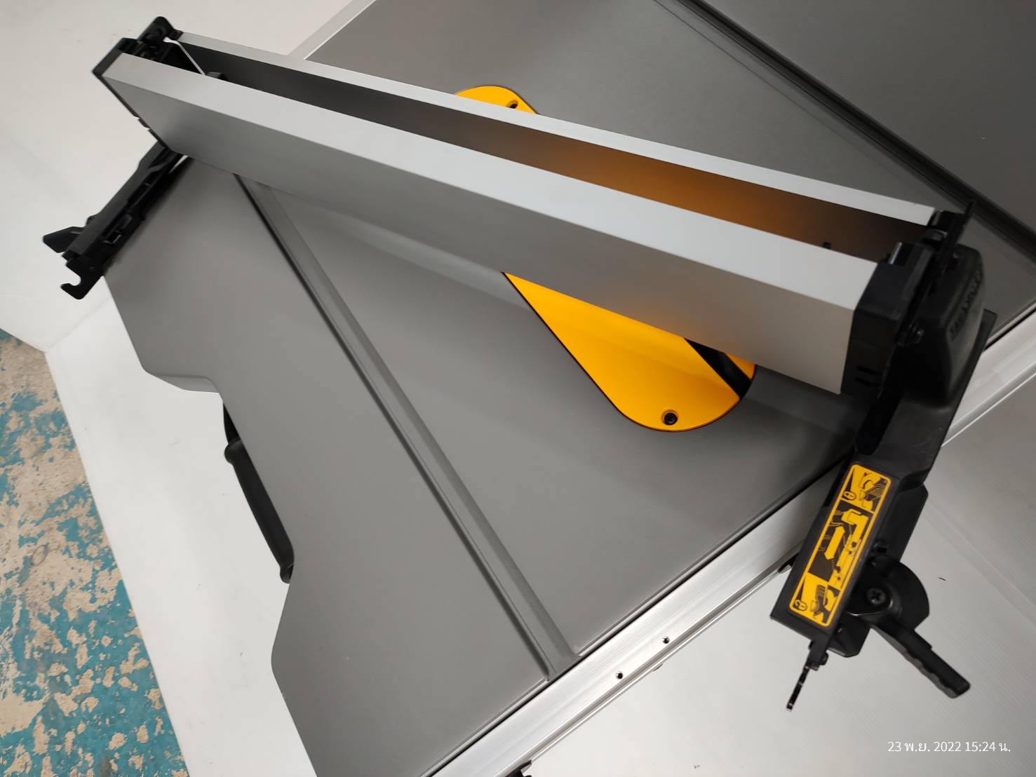 โต๊ะเลื่อยวงเดือน10" DWE7492A-IN DEWALT