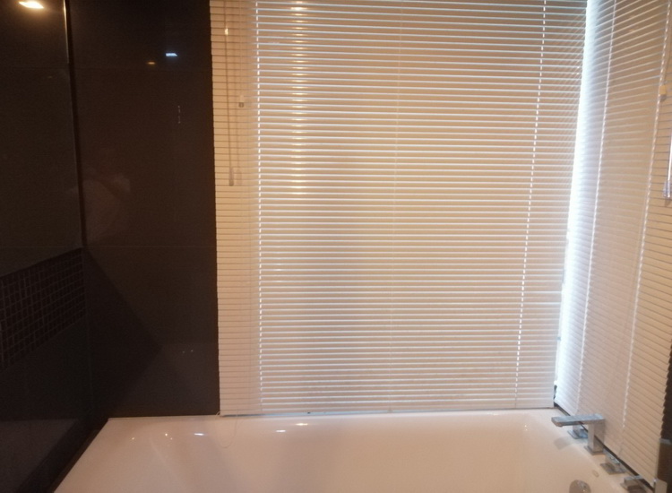 H1172 ขายคอนโด Rhythm Sukhumvit50 ชั้น12A 45.49 ตารางเมตร คอนโด High Rise 37 ชั้น ใกล้รถไฟฟ้าBTS อ่อนนุช เพียง 200 เมตร แขวงพระโขนง เขตคลองเตย ฟรีค่าโอน