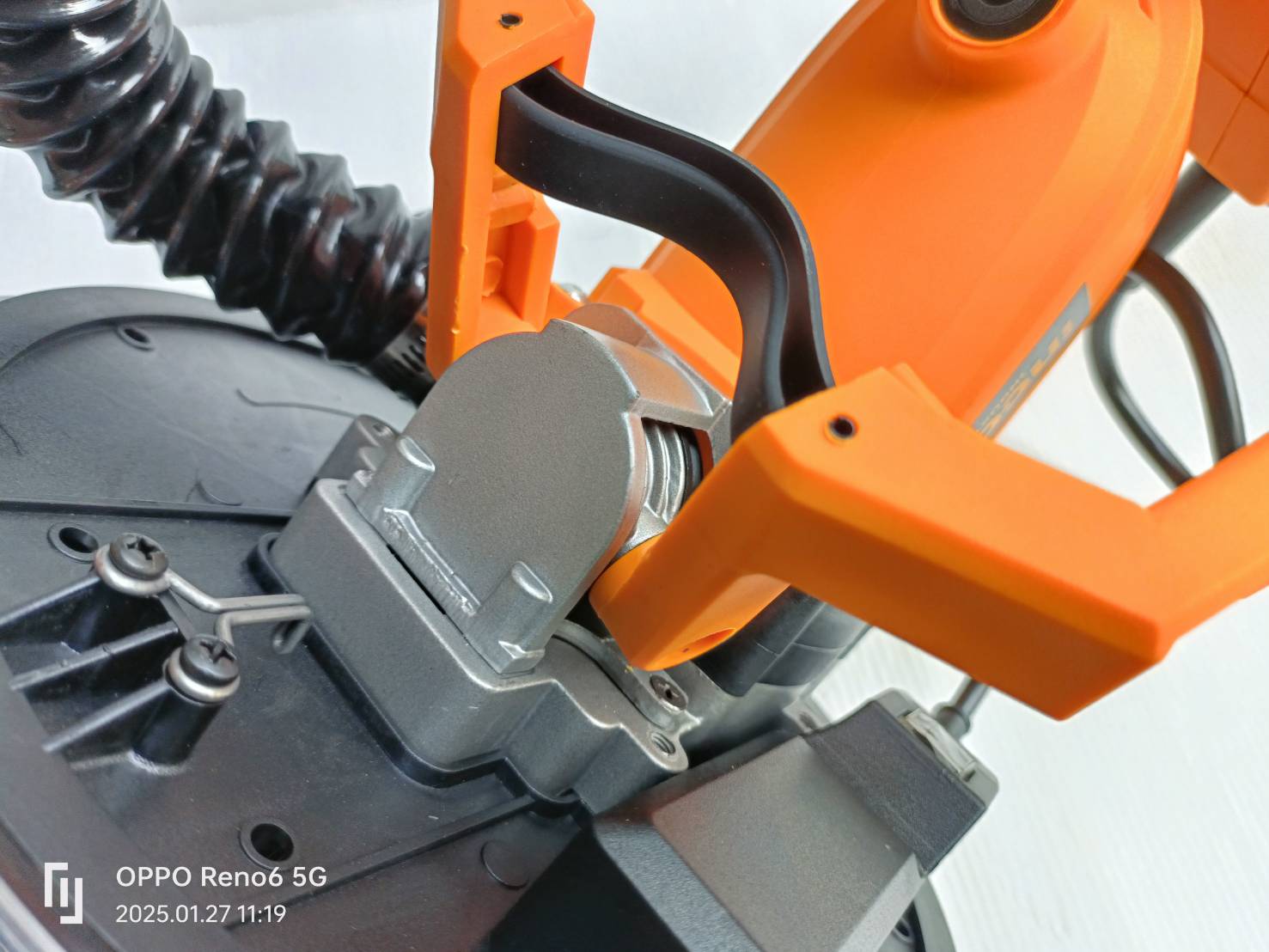 เครื่องขัดผนัง9" DWS10501 INGCO