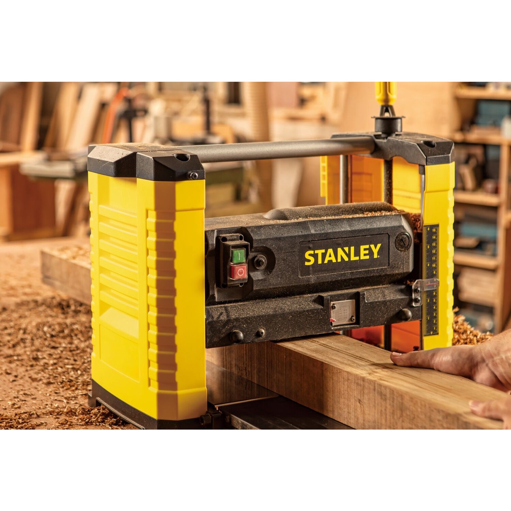 STANLEY เครื่องรีดไม้ไฟฟ้า 12 นิ้ว STP18-B1 (1800 วัตต์) รับประกันศูนย์ 2 ปี