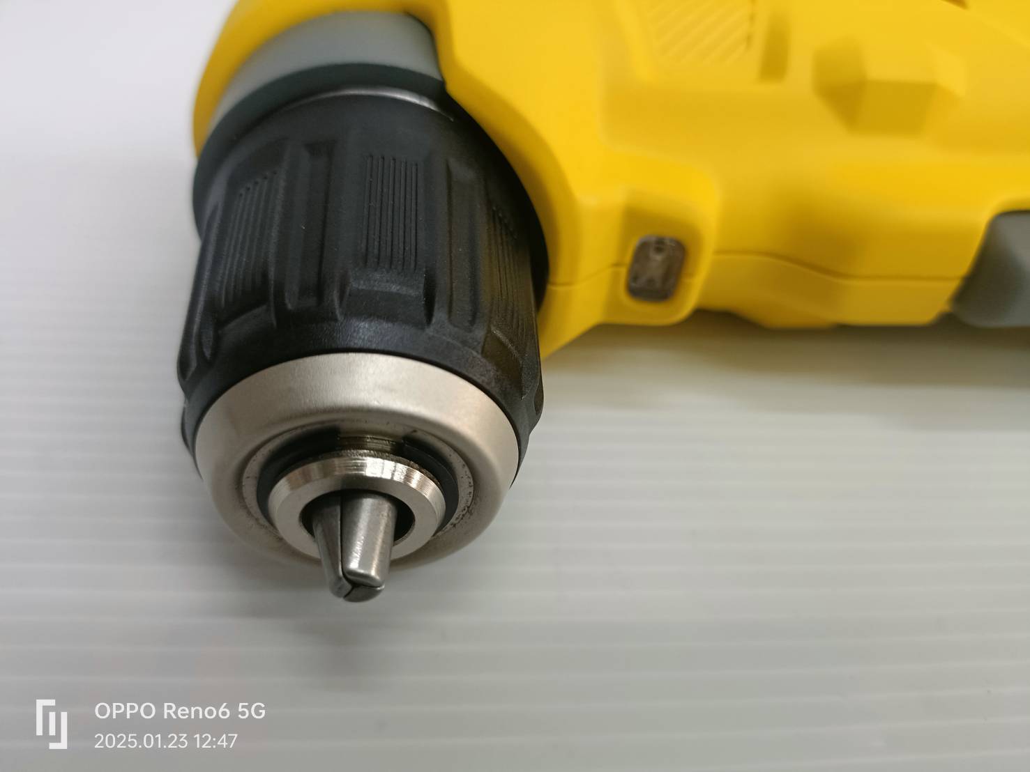 STANLEY รุ่น SCD750B สว่านมุมฉาก 20V Max (เฉพาะตัวเครื่อง)
