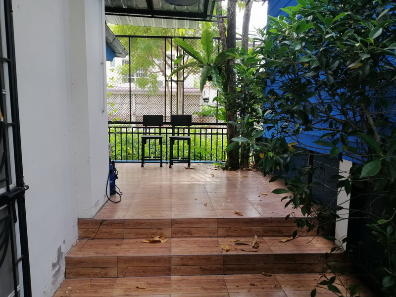 H1037 ขายบ้านเดี่ยว 50.7 ตร.วา หมู่บ้านเนเบอร์โฮม วัชรพล โครงการอยู่ติดถนนใหญ่ สุขาภิบาล5 ซอย82 ตกแต่งต่อเติมสวยมาก พร้อมอยู่