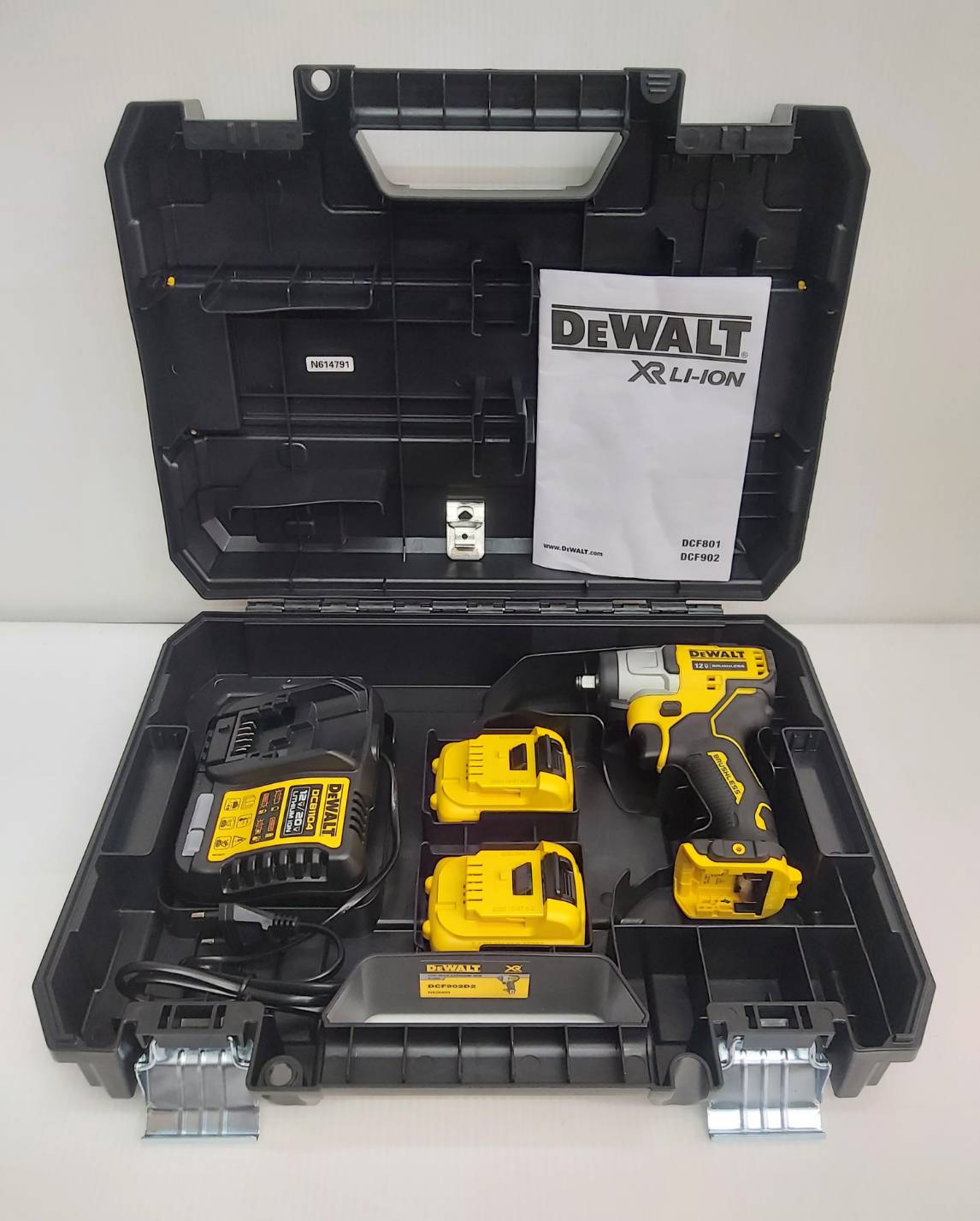 บล็อกกระแทก3/8 12V DCF902D2 DEWALT