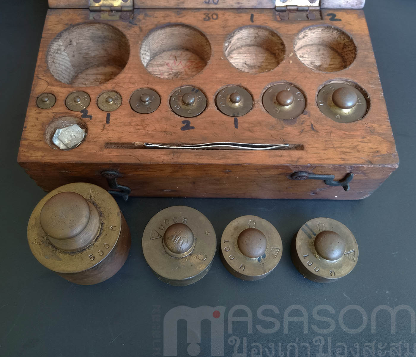 ลูกตุ้มตาชั่งของเก่าครบชุด