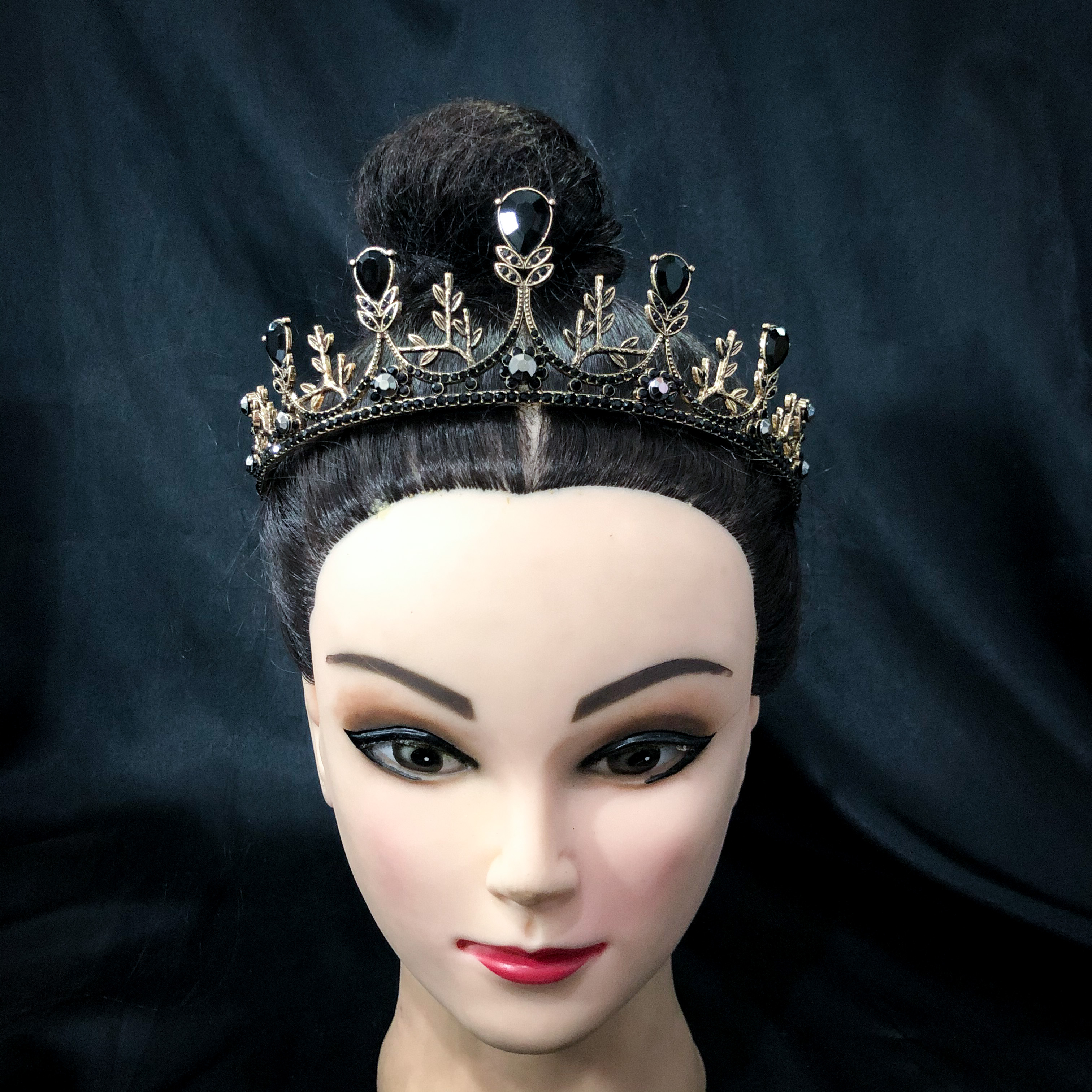 (พร้อมส่ง) มงกุฎสีดำ 258 งานสวยเกินราคา เกรดพรีเมี่ยม ใส่ได้หลายครั้ง