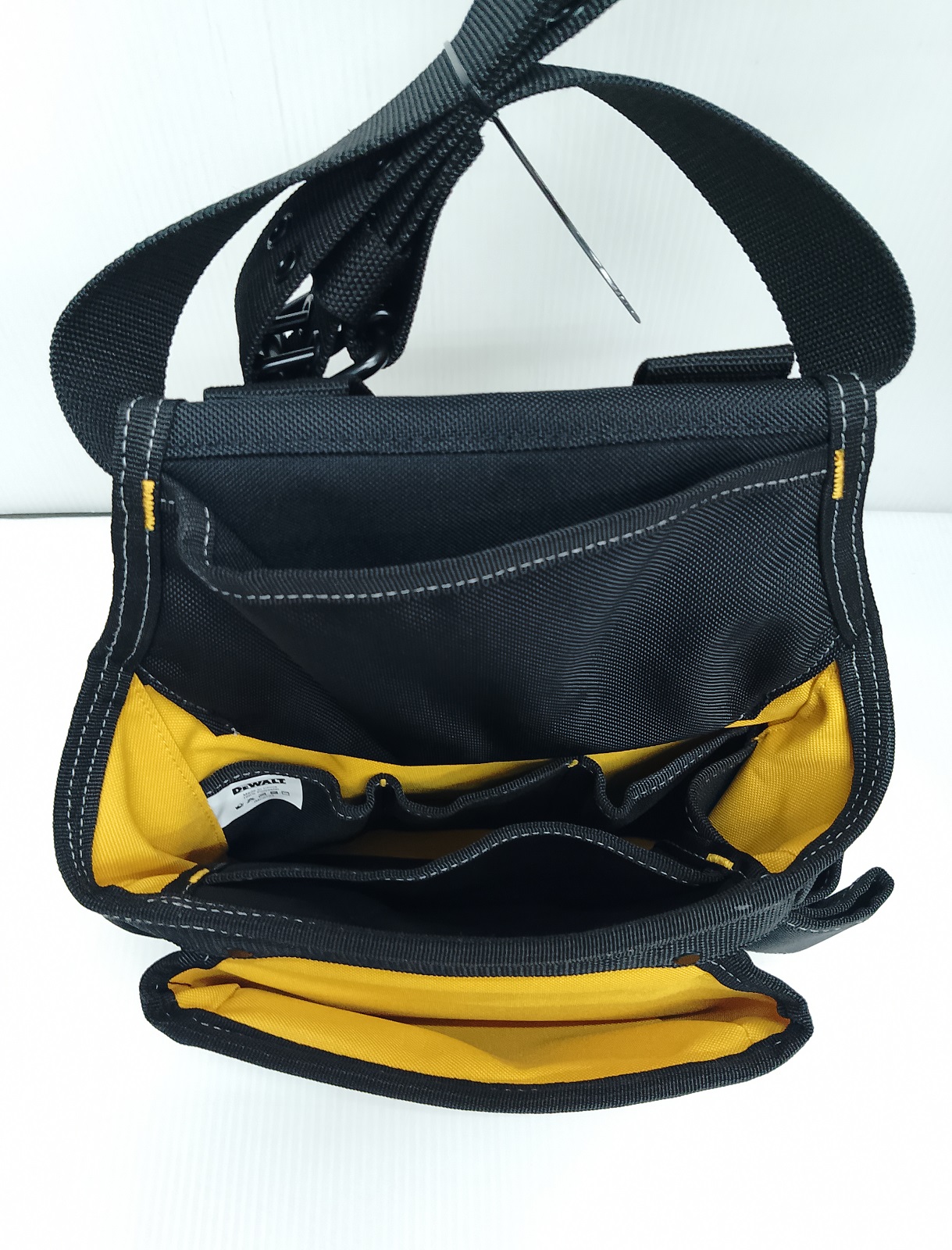 กระเป๋าเครื่องมือช่าง พร้อมเข็มขัด DWST40101 DEWALT