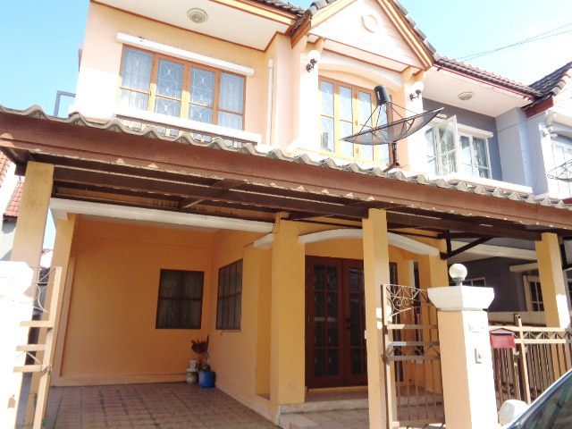 🚩 H1221 ขายทาวน์เฮ้าส์หลังริม 27.5 ตารางวา หมู่บ้านบุศรินทร์ รามอินทรา กม.9 ซอยพระยาสุเรนทร์40