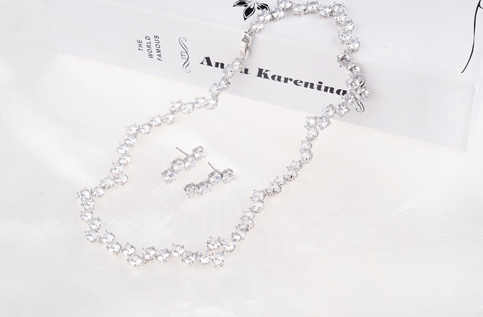 CZ009 เครื่องประดับเพชร CZ เกรดพรีเมี่ยม