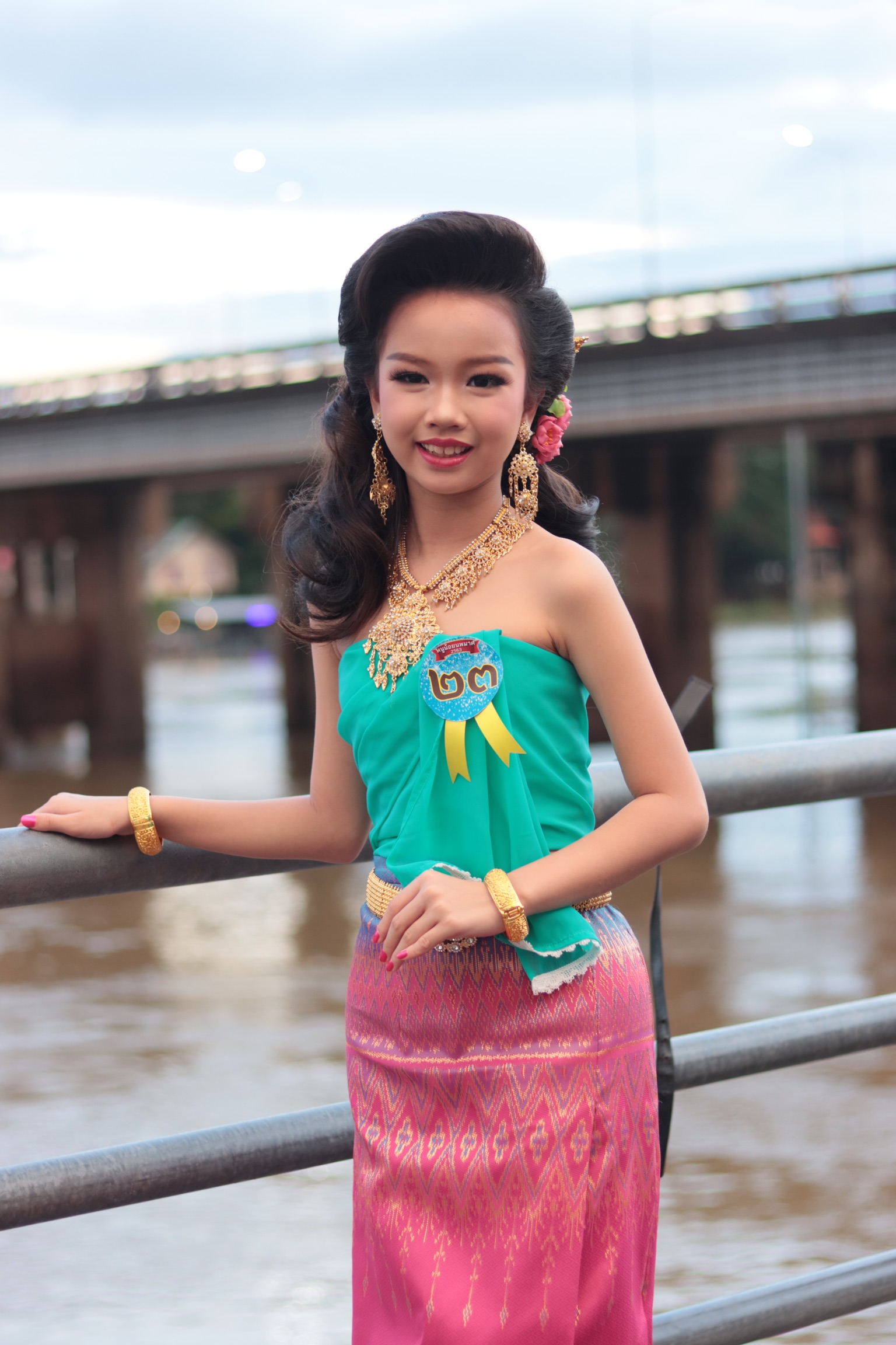 (พร้อมส่ง) เครื่องประดับไทยสร้อยคอ+ต่างหู 003