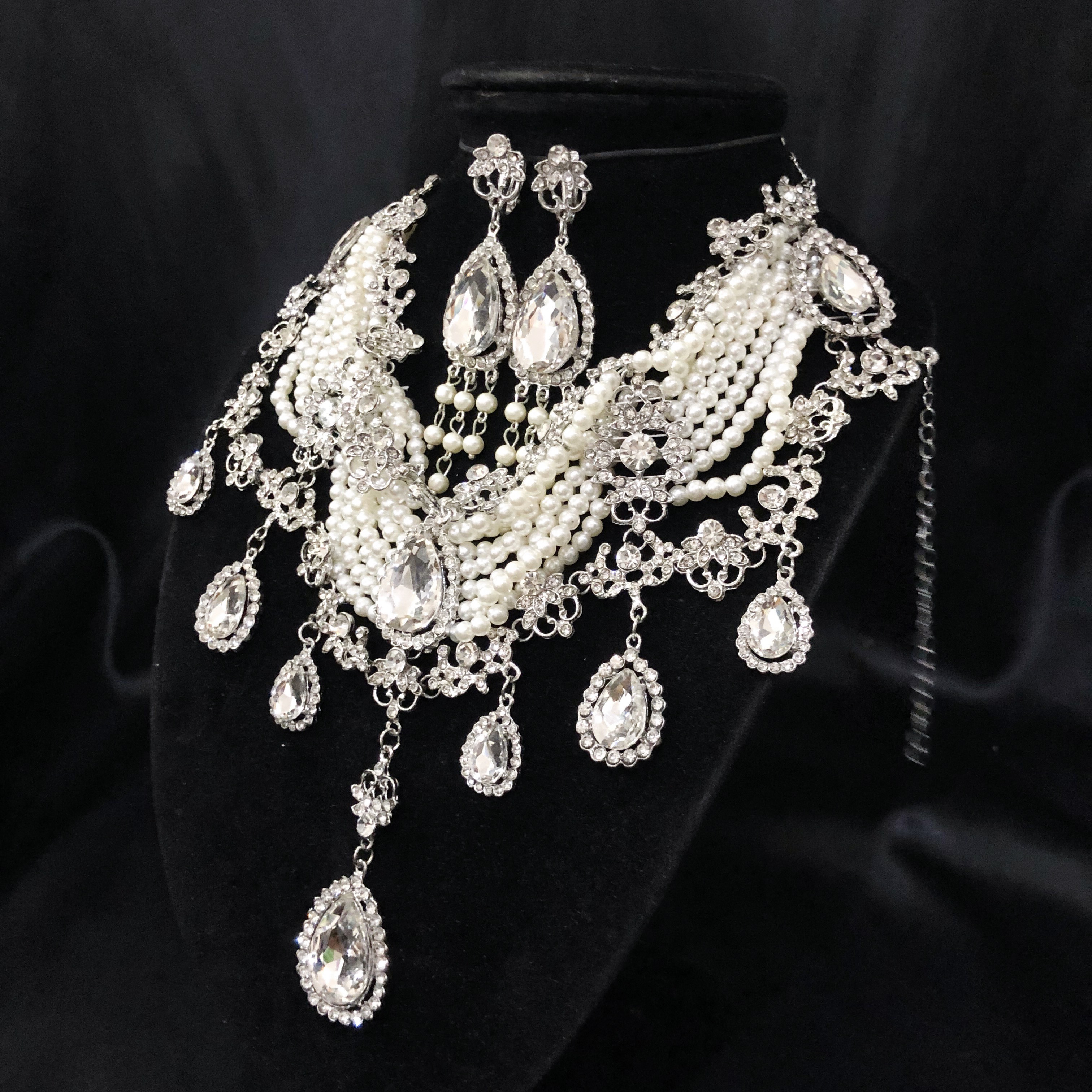 (พร้อมส่ง) สร้อยคอไข่มุก+ต่างหู 089 (หนีบ) สีเงิน