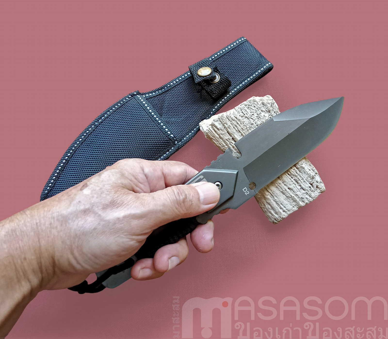 มีดเดินป่า GERBER-D2