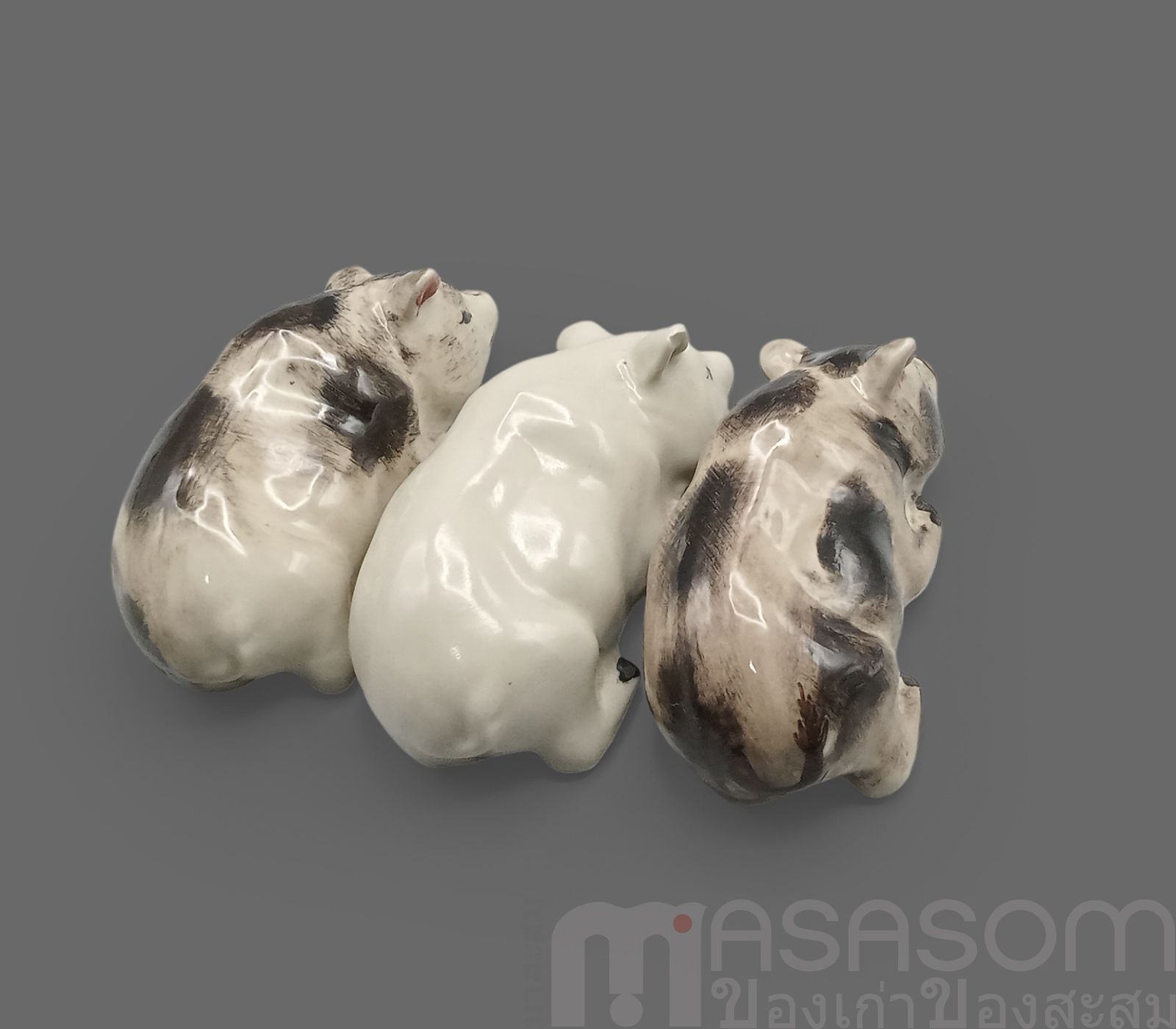 ตุ๊กตารูปหมูนอนเซรามิค