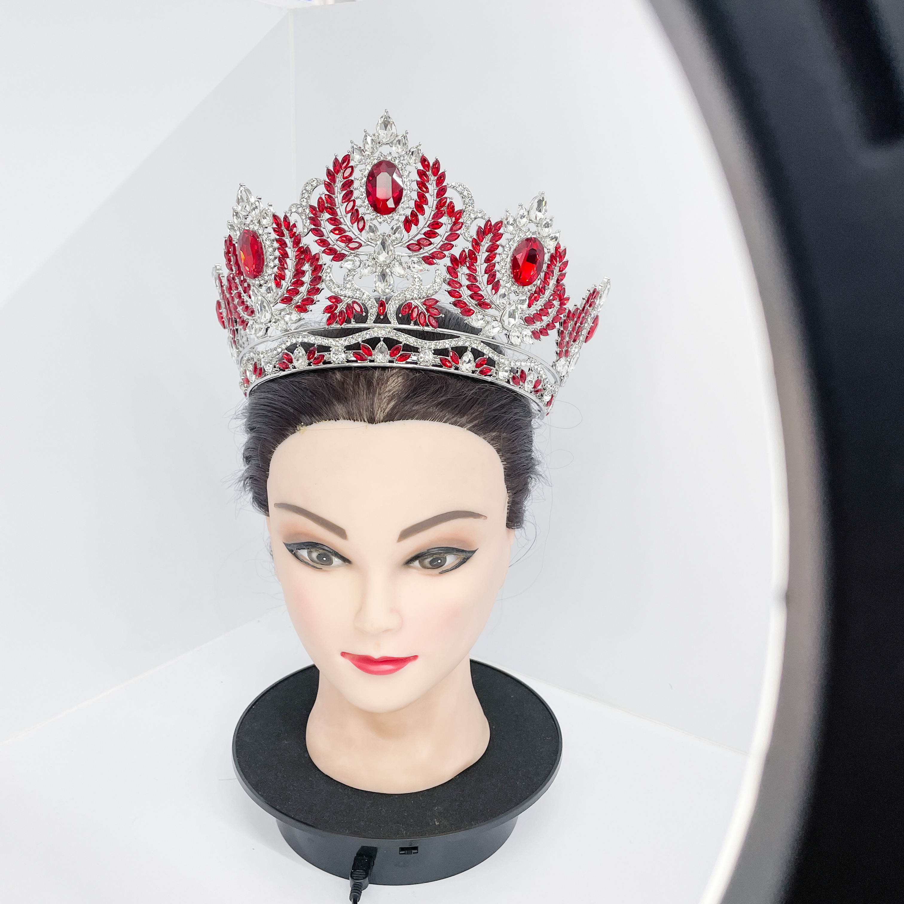 (พร้อมส่ง) มงกุฏ 089 สีแดง มงกุฎนางงาม มงกุฎเพชร มงกุฎประกวด สินค้าพร้อมส่ง ไม่ต้องรอนาน งานพรีเมี่ยม