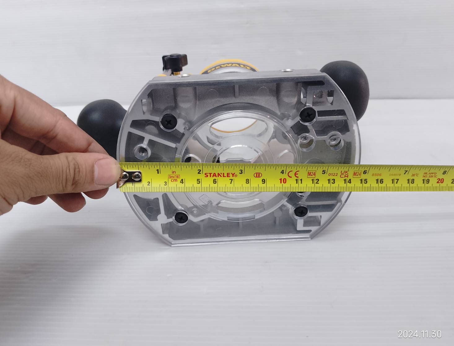 DEWALT แท่นกดเสริมสำหรับทริมเมอร์ DCW600 (เสื้อทริมเมอร์) รุ่น DNP612