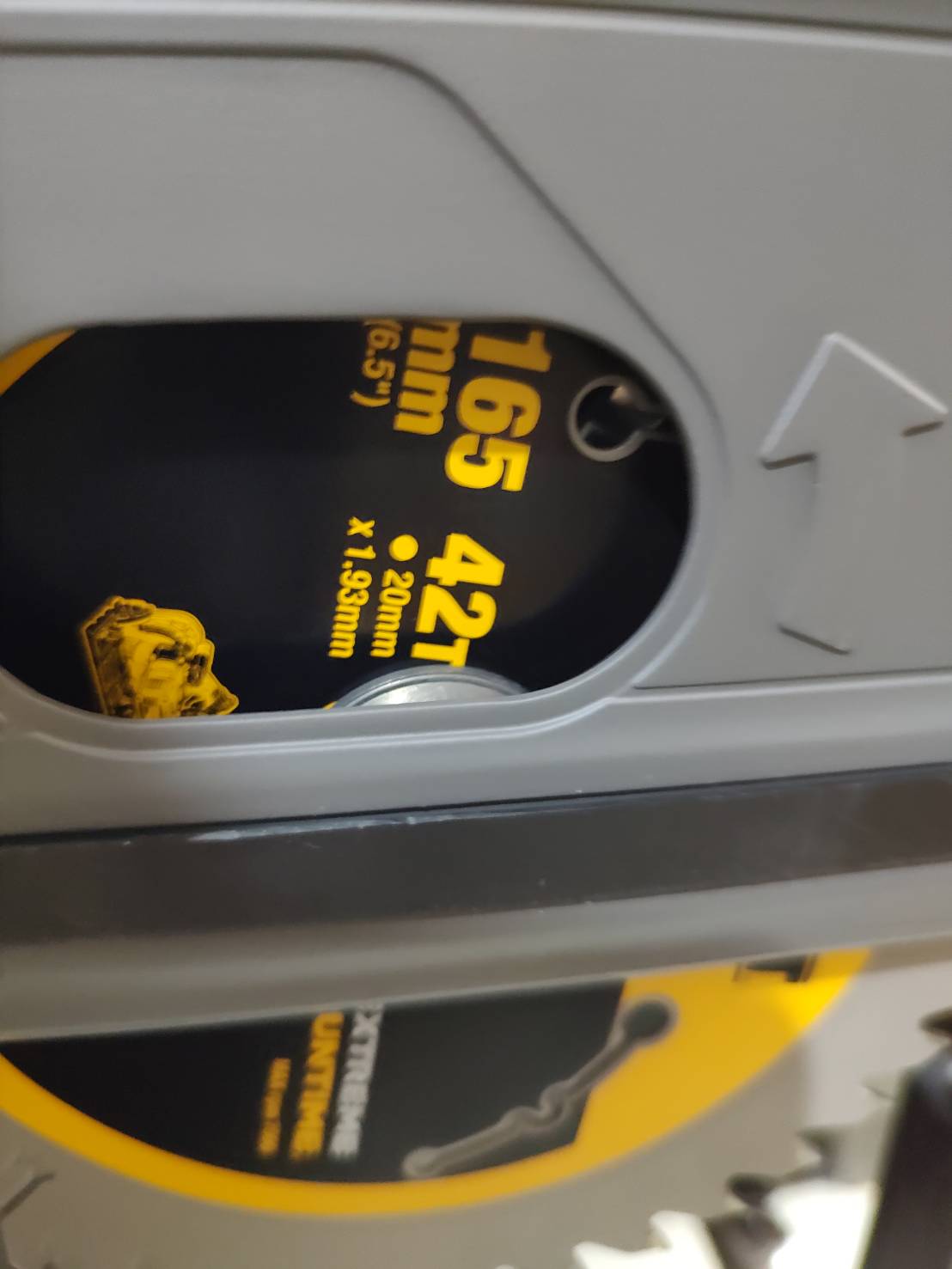 เลื่อยราง6" 54V DCS520NT DEWALT (ไม่รวมราง)