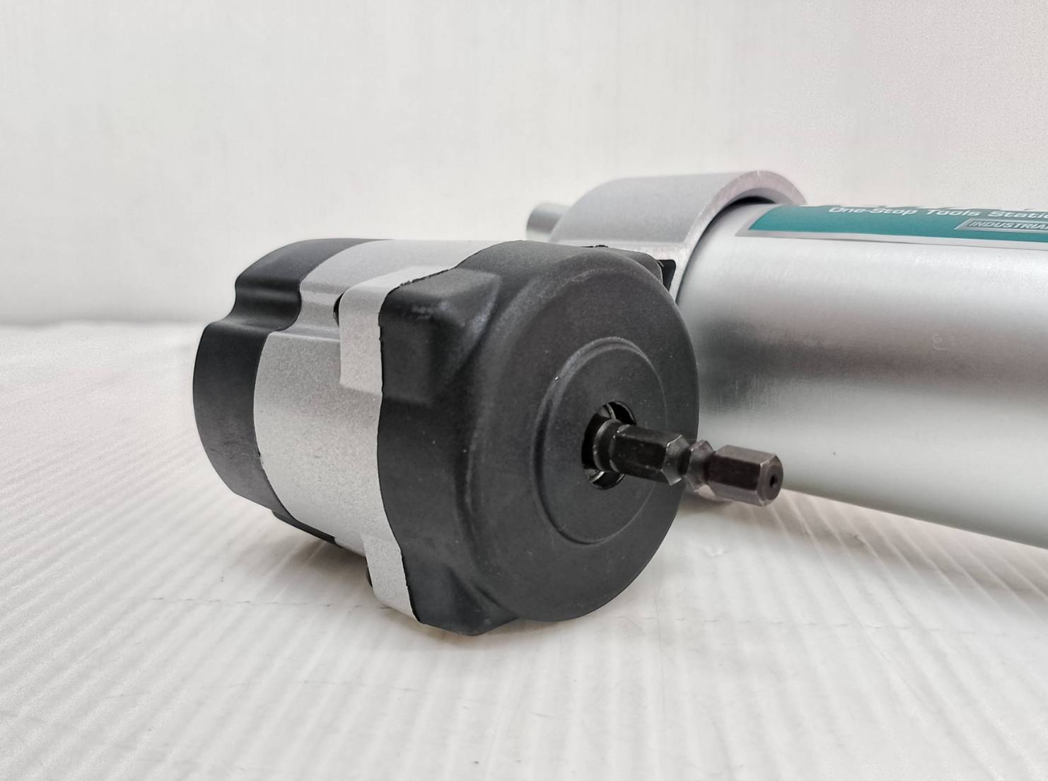 กระบอกอัดจารบี+ พร้อมสายอ่อน 18 นิ้ว (ใช้กับสว่านแบตเตอรี่) รุ่น TGULI2001