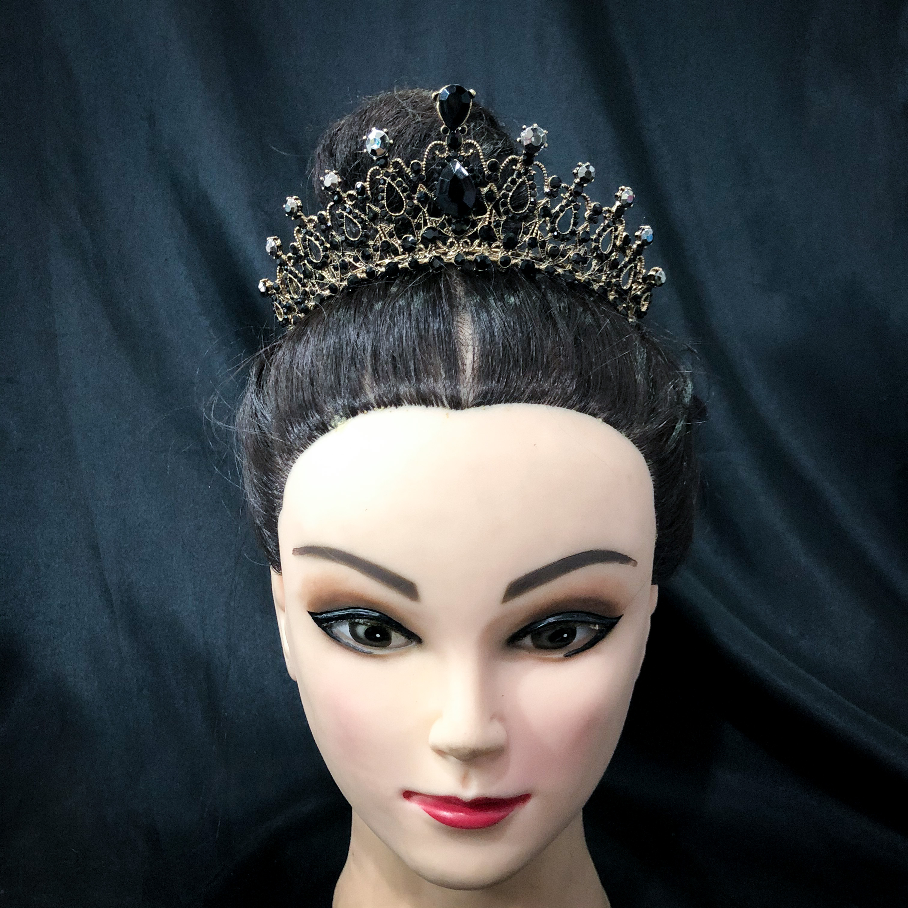 (พร้อมส่ง) มงกุฎสีดำ 004 งานสวย ปราณีต QCเพชรทุกเม็ด สินค้าพร้อมส่งจากไทย