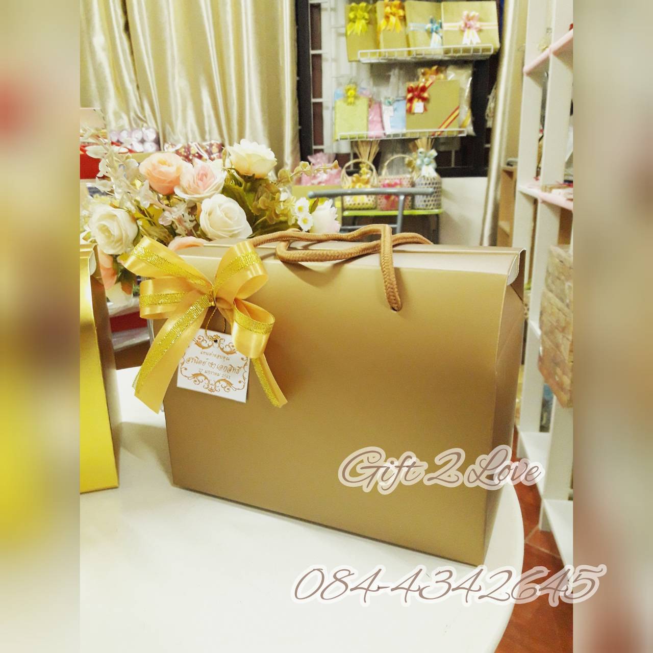 ผ้าแพรขนาด 5 ฟุต แพคเกจกล่องทองหูหิ้ว