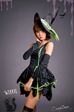 ชุดแม่มด