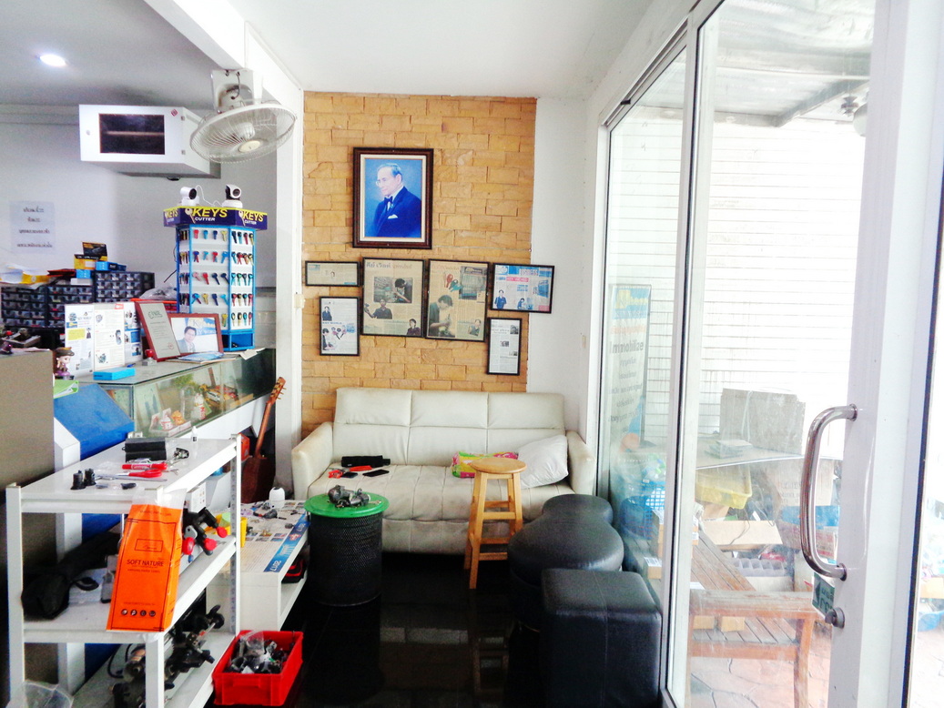 🚩 H1269 ขาย / ให้เช่า ทาวน์โฮม3 ชั้น หน้ากว้าง5.5 เมตร ทำเลดี ต้นซอยนวมินทร์74 เหมาะพักอาศัยหรือทำธุรกิจ