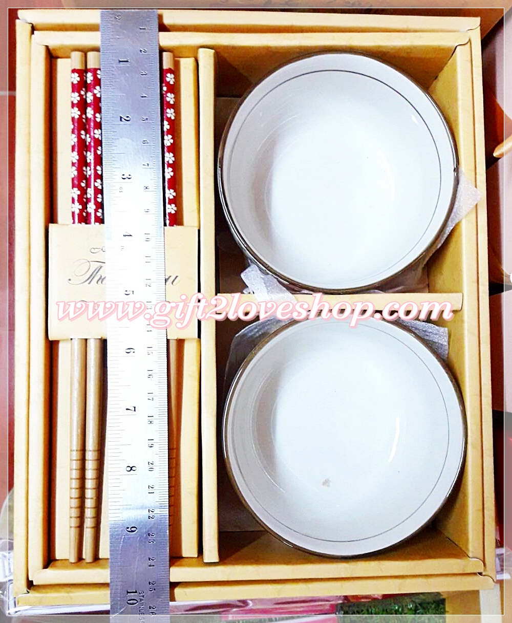 ชุดชามตะเกียบรับไหว้ กล่องสีน้ำตาล-ทอง