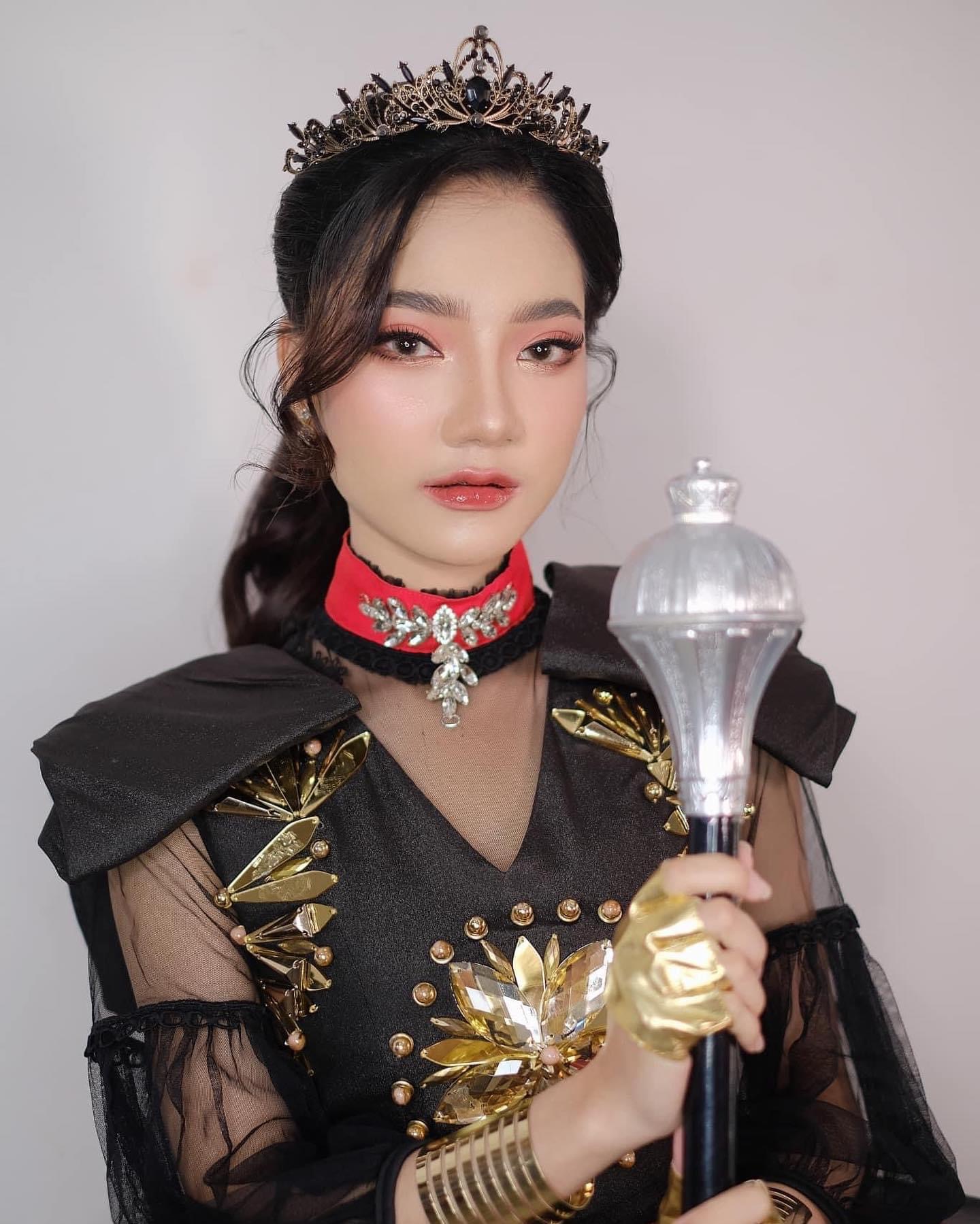 (พร้อมส่ง) มงกุฎสีดำ 310 งานสวย ปราณีต QCเพชรทุกเม็ด สินค้าพร้อมส่งจากไทย