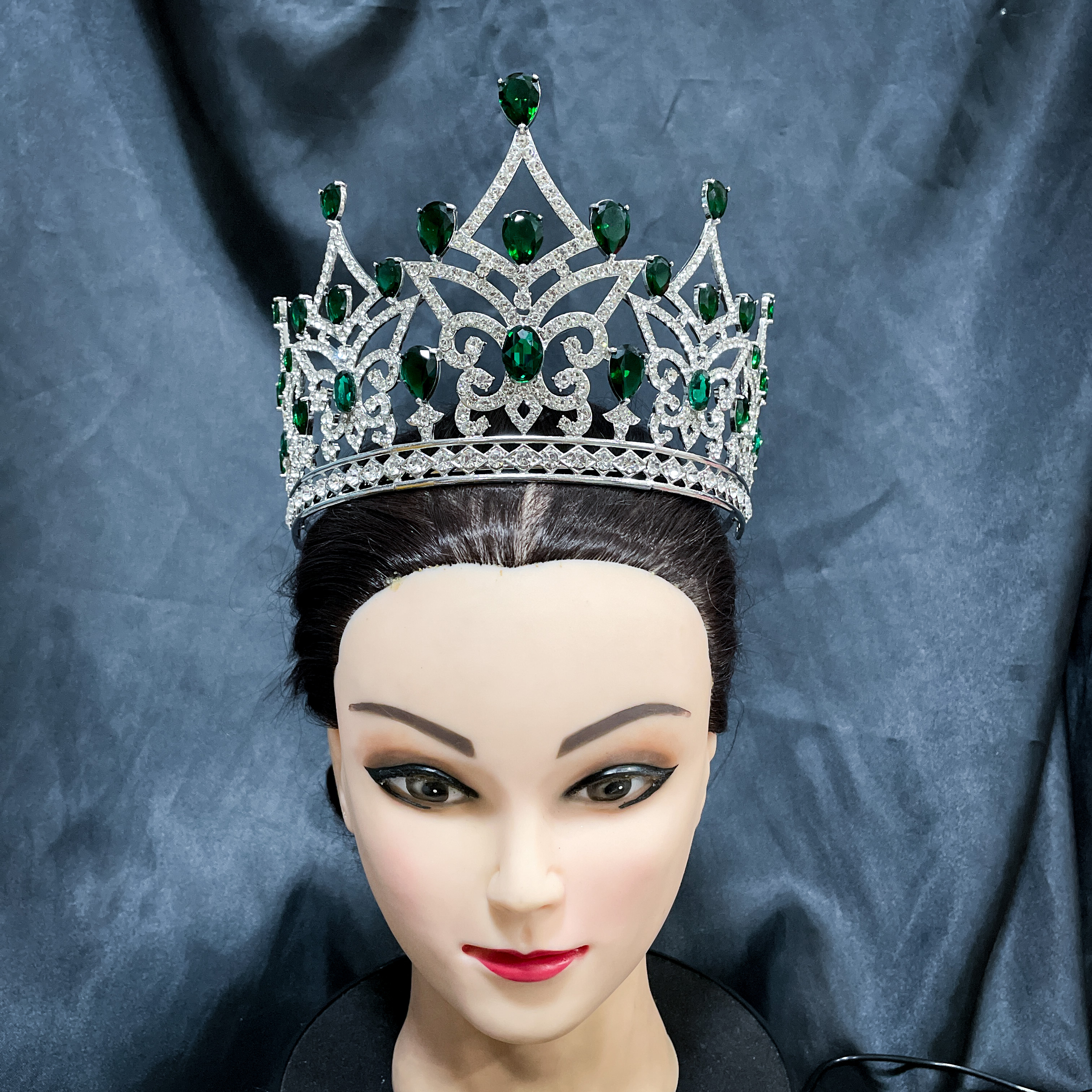 (พร้อมส่ง) มงกุฏ 090 สีเขียว มงกุฎนางงาม มงกุฎเพชร มงกุฎประกวด สินค้าพร้อมส่ง ไม่ต้องรอนาน งานพรีเมี่ยม