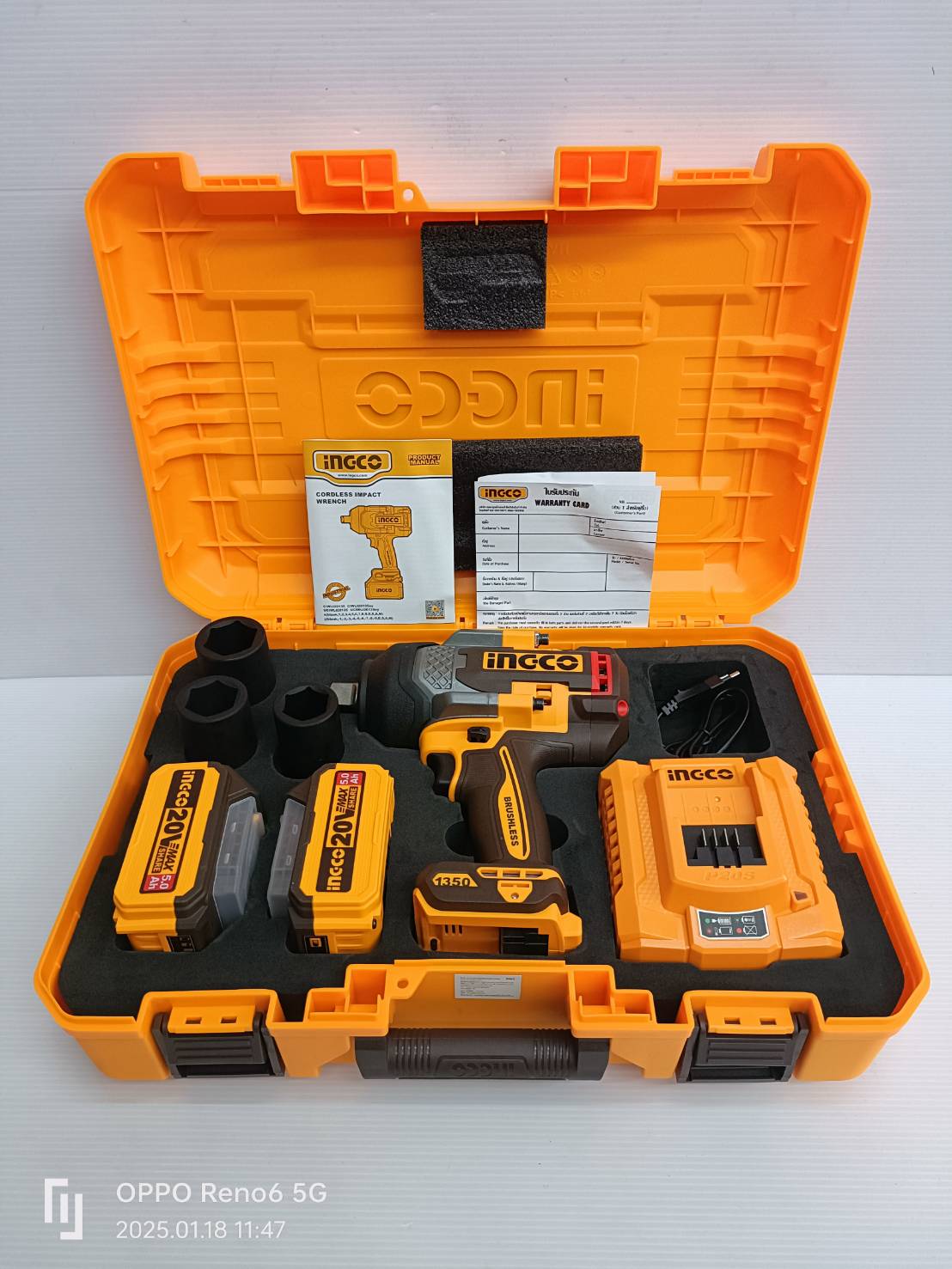 INGCO บล็อกไร้สาย3/4 1350Nm. รุ่น CIWLI20135 ครบชุด