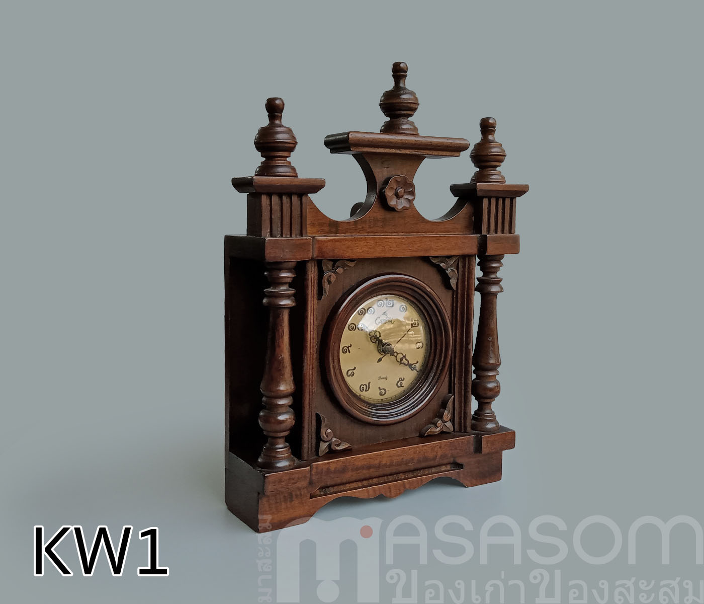 นาฬิกาไม้เก่าแขวนผนัง