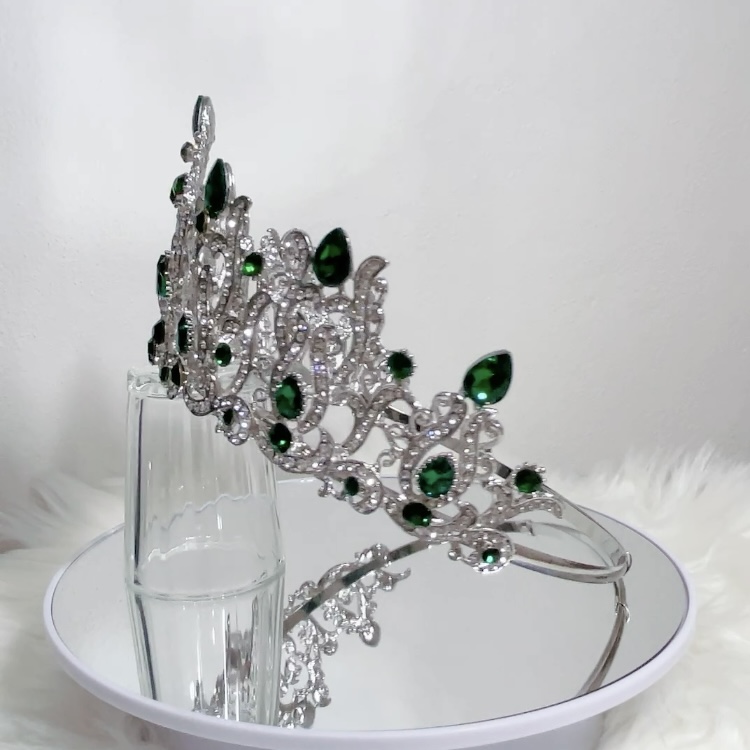 (พร้อมส่งจากไทย) มงกุฏ 114 สีเขียว มงกุฎนางงาม มงกุฎเพชร สวยงามอลังการ ฐานมงวงกลมปรับได้