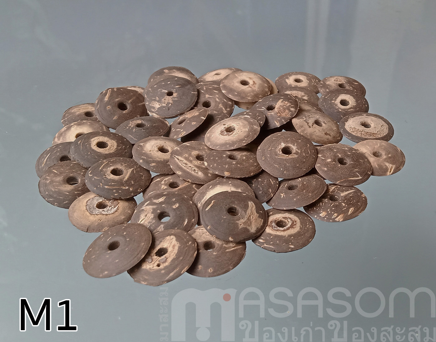 กระดุมกะลามะพร้าวรูเดียว