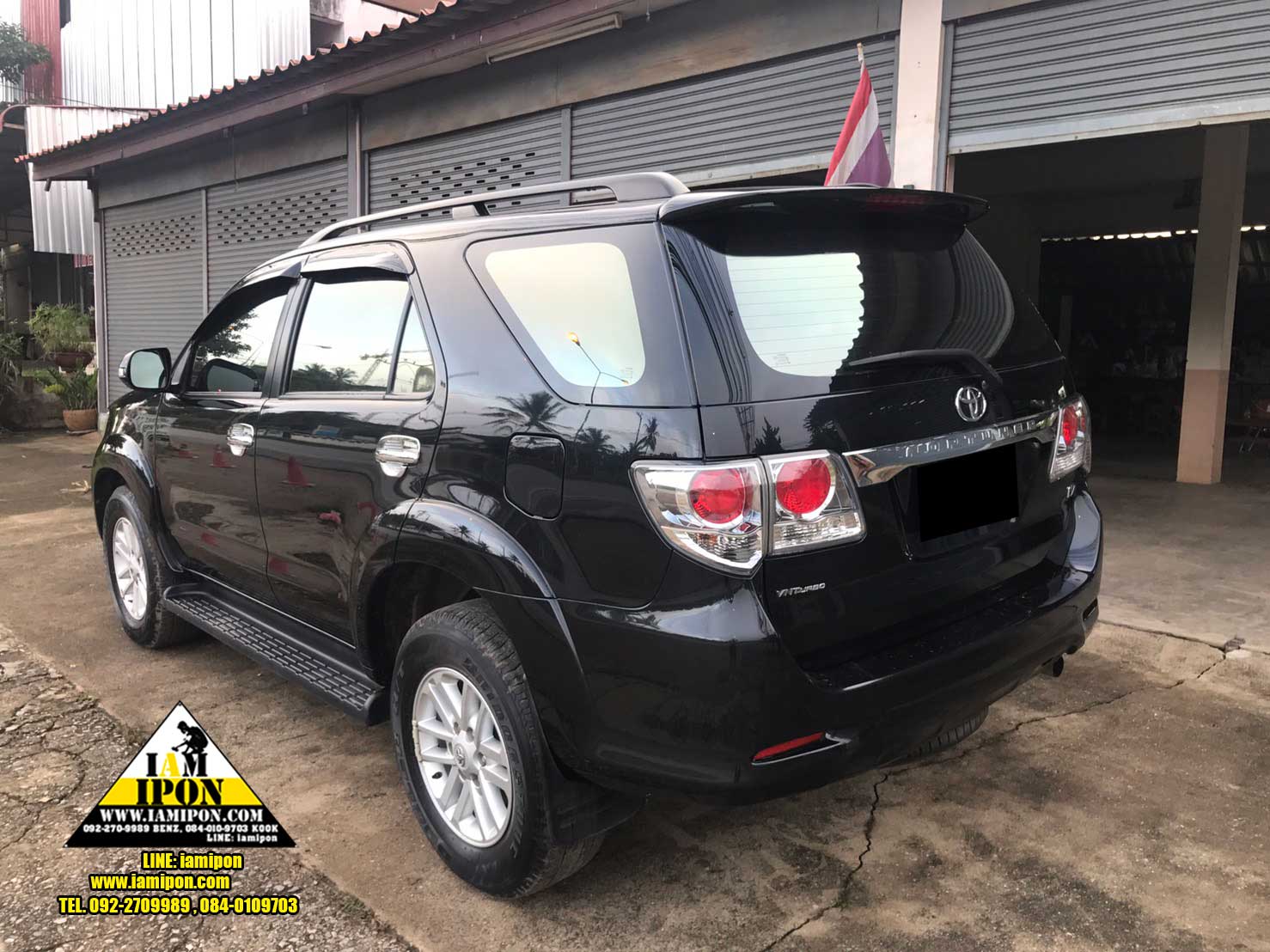 TAIL LAMP COVER FORTUNER CHAMP 2012 FLATBLACK ครอบไฟท้ายดำด้านฟอร์จูนเนอร์แชมป์ 2012