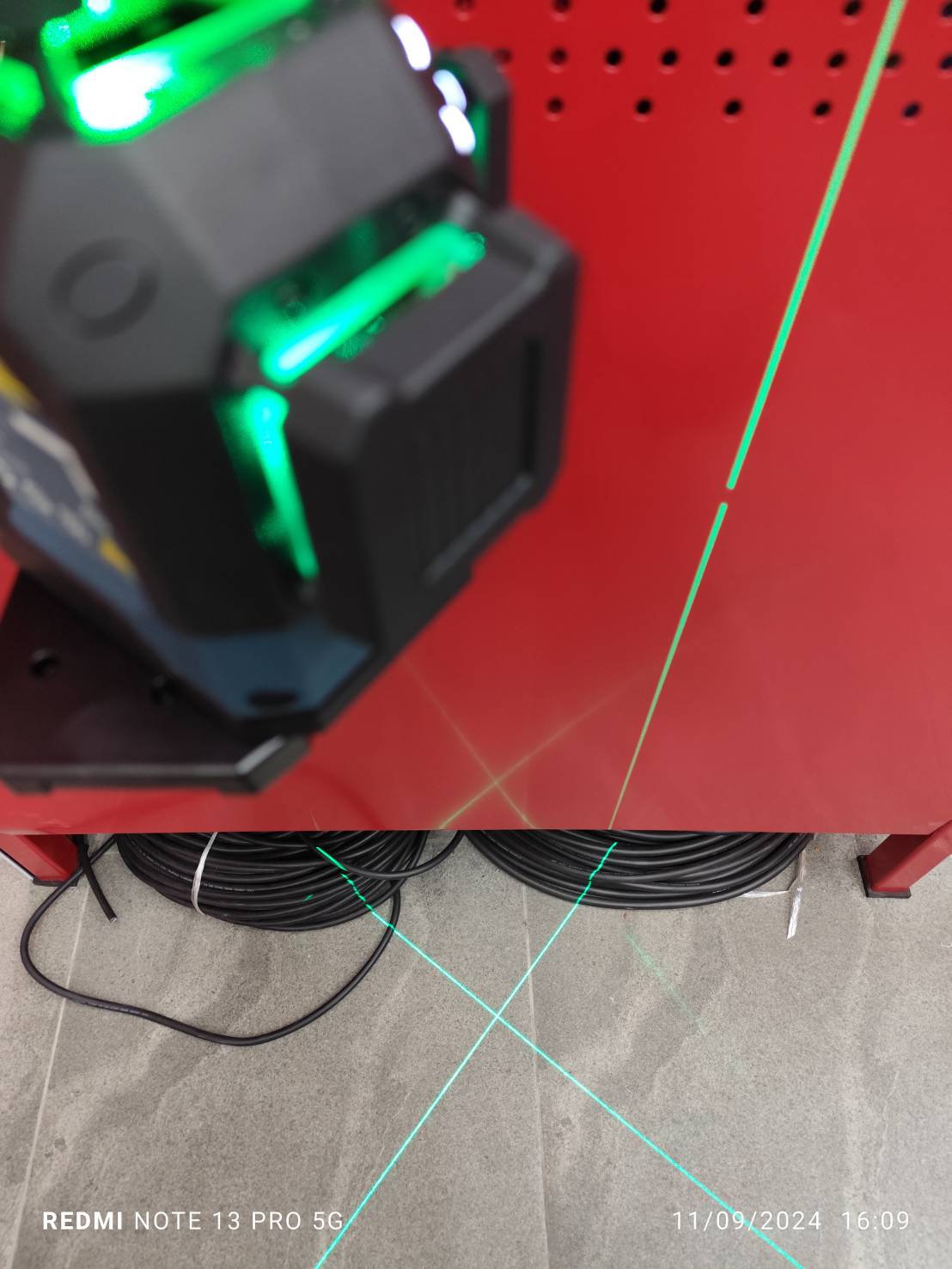 เลเซอร์ระดับ12เส้น แสงเขียว GLL18V-120-33CG BOSCH