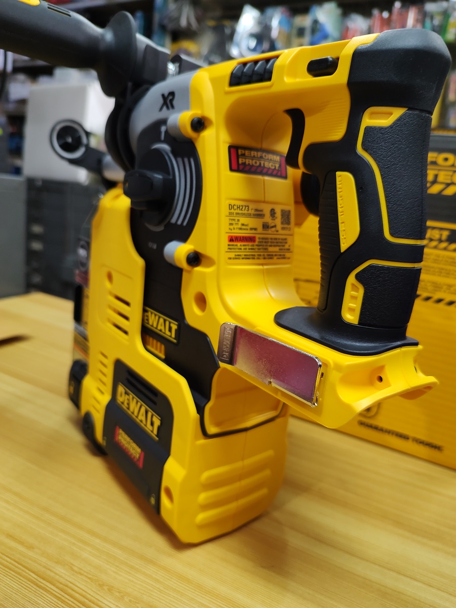 เครื่องดูดฝุ่นสำหรับสว่านโรตารี่ไร้สาย DCH273 รุ่น DWH303DH DEWALT