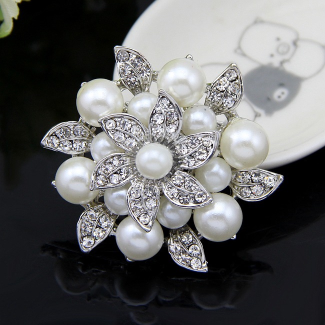 (พร้อมส่ง) เข็มกลัด 071