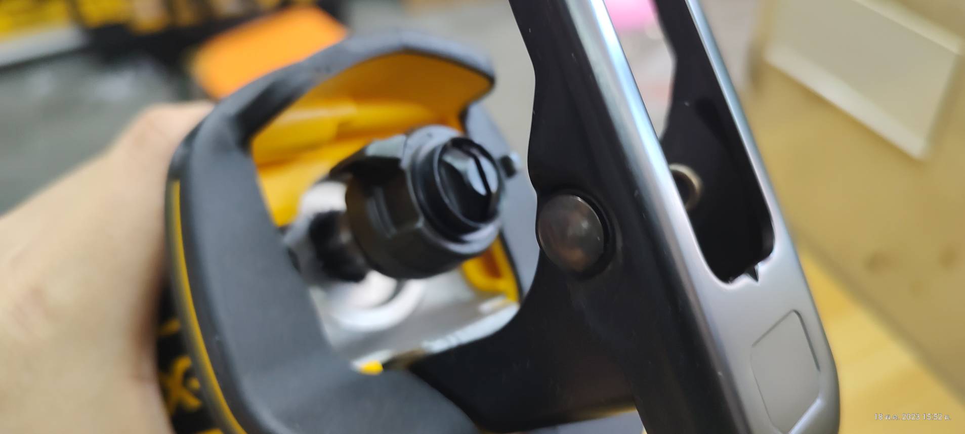 DEWALT เลื่อยชักไร้สาย ไร้แปรงถ่าน 18V(20V Max) เฉพาะตัวเครื่อง รุ่น DCS382N