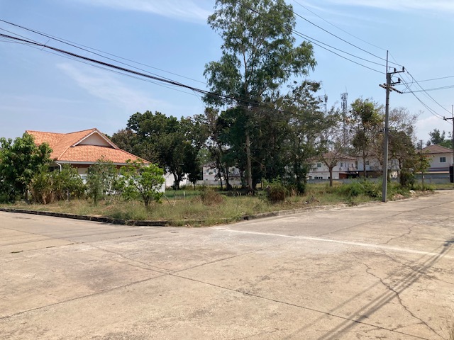 🚩 H1244 ขายที่ดินแปลงมุม 119.9 ตารางวา หมู่บ้านศรีปทุม สามโคก ทำเลดี ตรงข้ามตลาดโรงเกลือท้ายเกาะ