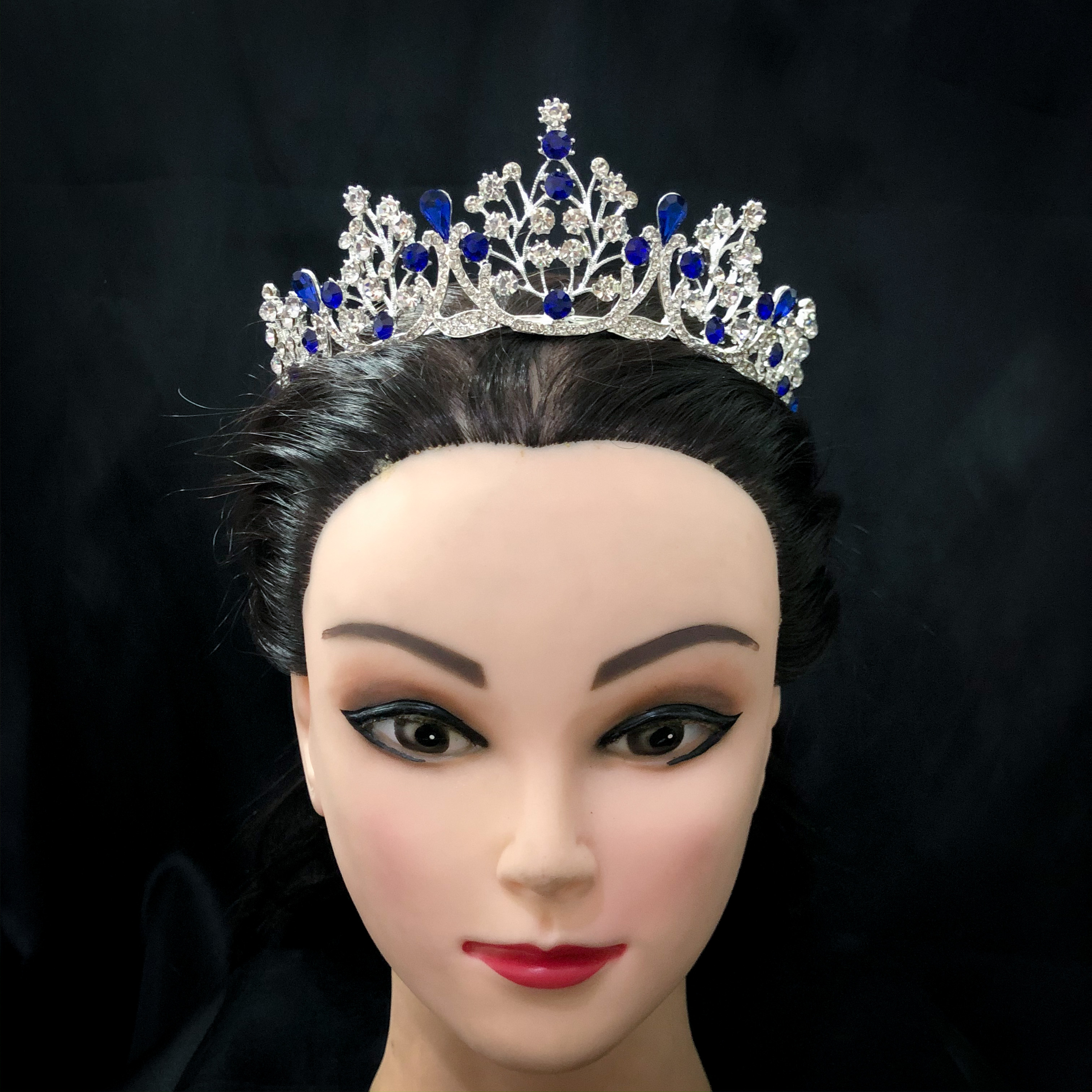 (พร้อมส่ง) เทียร่า 253 สีน้ำเงินตัวเรือนสีเงิน มงกุฎนางงาม มงกุฎเจ้าหญิง งานสวย ปราณีต QCเพชรทุกเม็ด สินค้าพร้อมส่งจากไทย