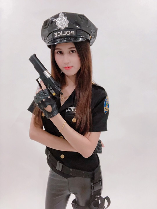 ชุดตำรวจหญิง แบบกางเกง /ุ ชุดอาชีพ / ชุดอาชีพในฝัน