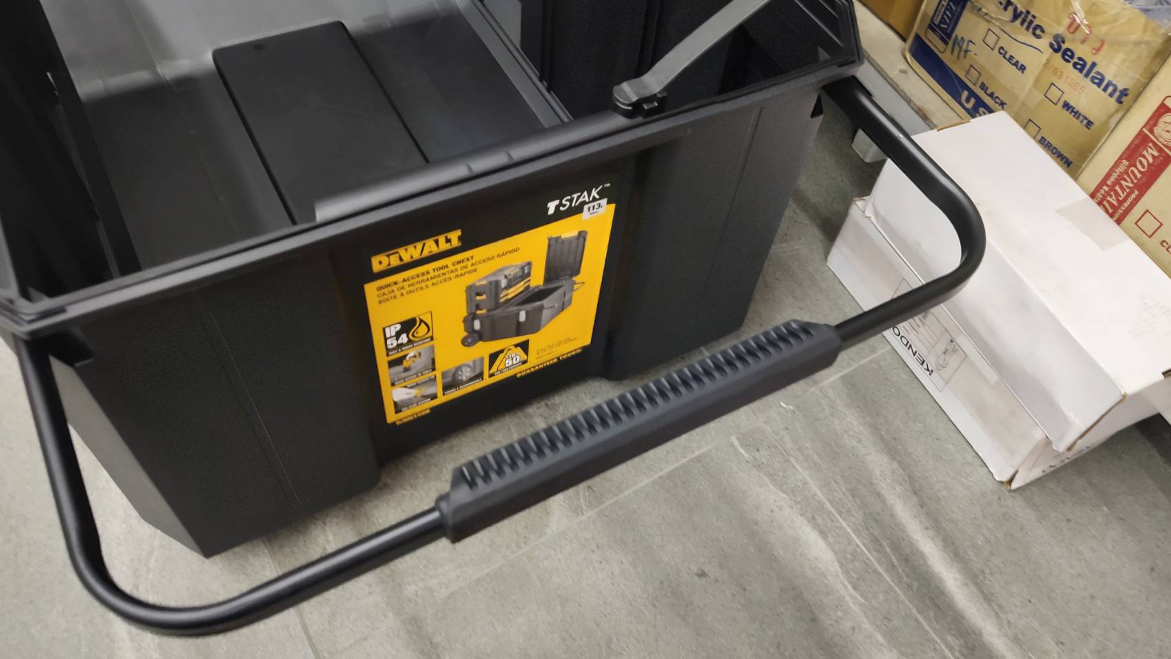 กล่องมีล้อลาก DWST17871-1 DEWALT